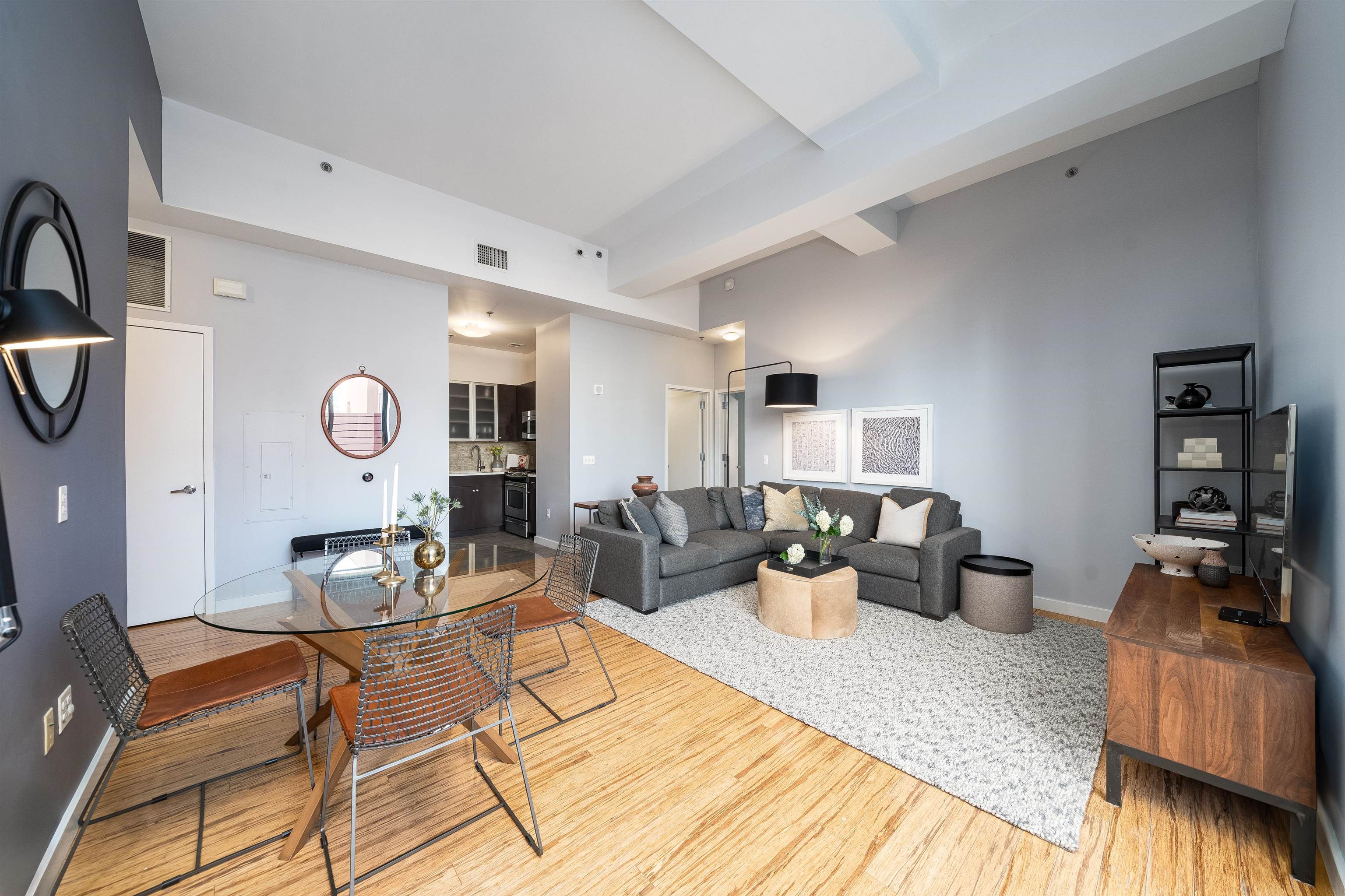 232 PAVONIA AVE Unit: 715