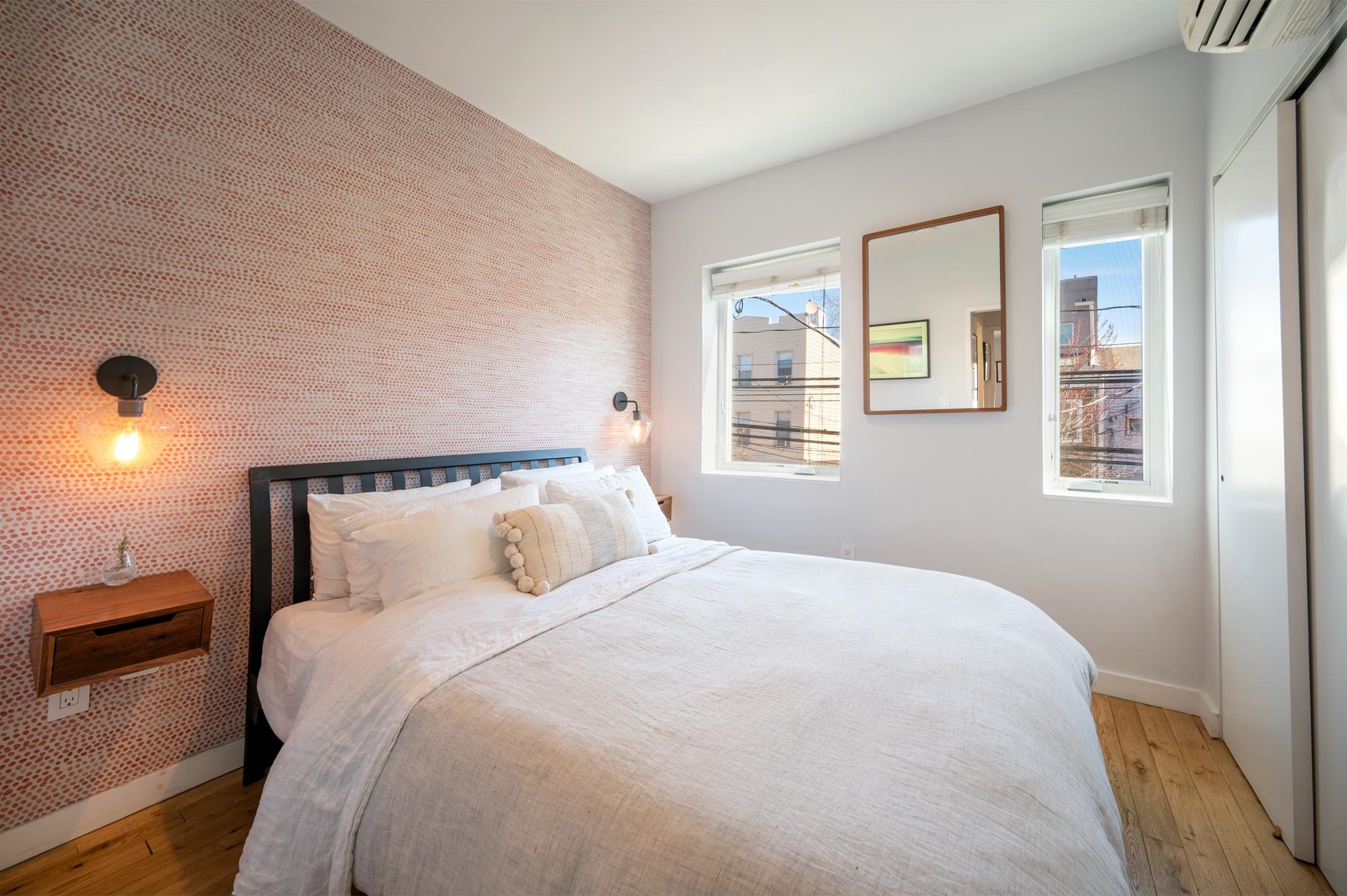 429 MONMOUTH ST