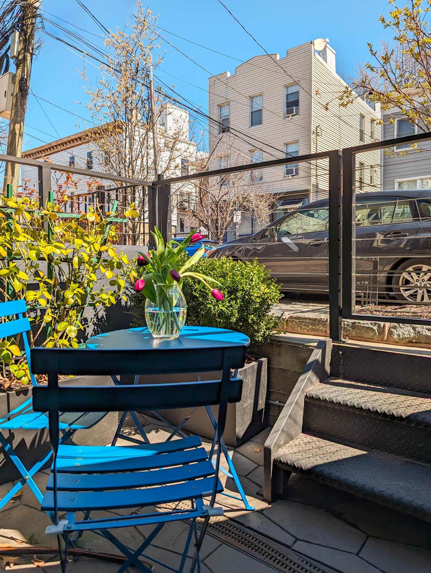 429 MONMOUTH ST