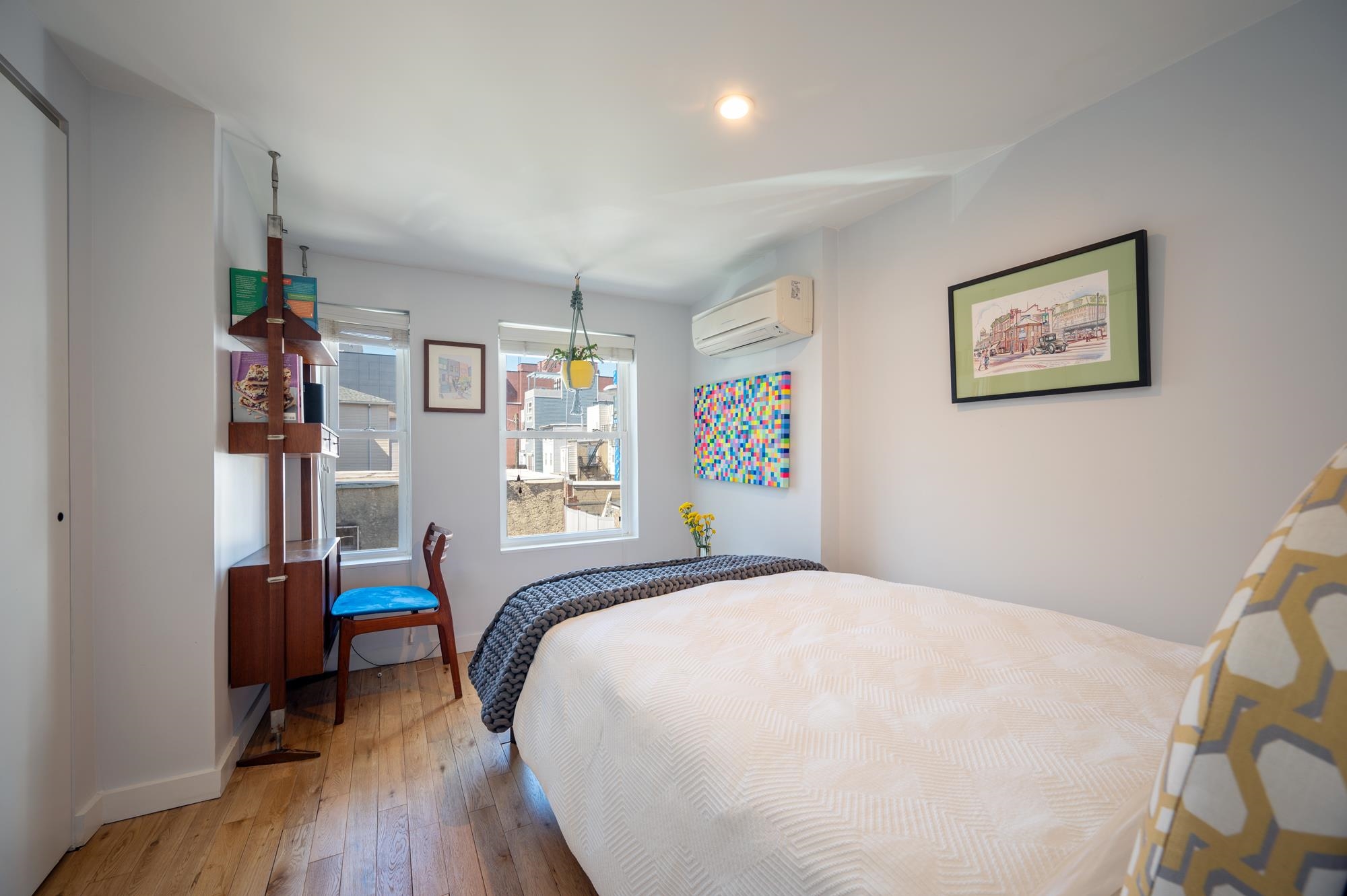 429 MONMOUTH ST