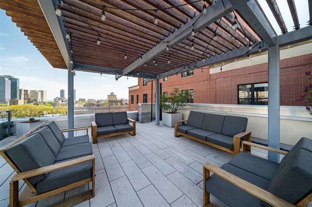 232 PAVONIA AVE Unit: 411