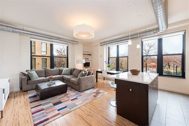 232 PAVONIA AVE Unit: 411