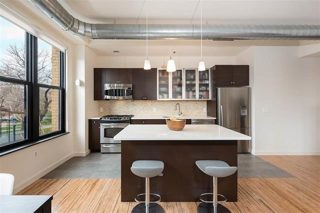 232 PAVONIA AVE Unit: 411
