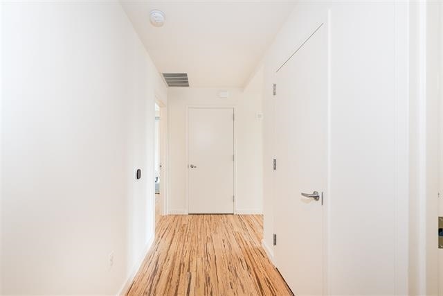 232 PAVONIA AVE Unit: 411
