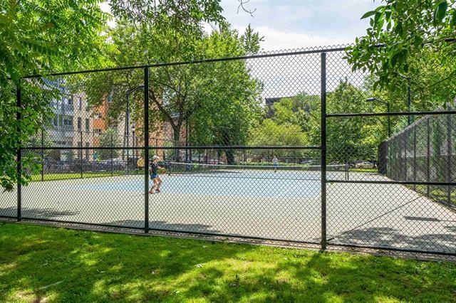 232 PAVONIA AVE Unit: 411