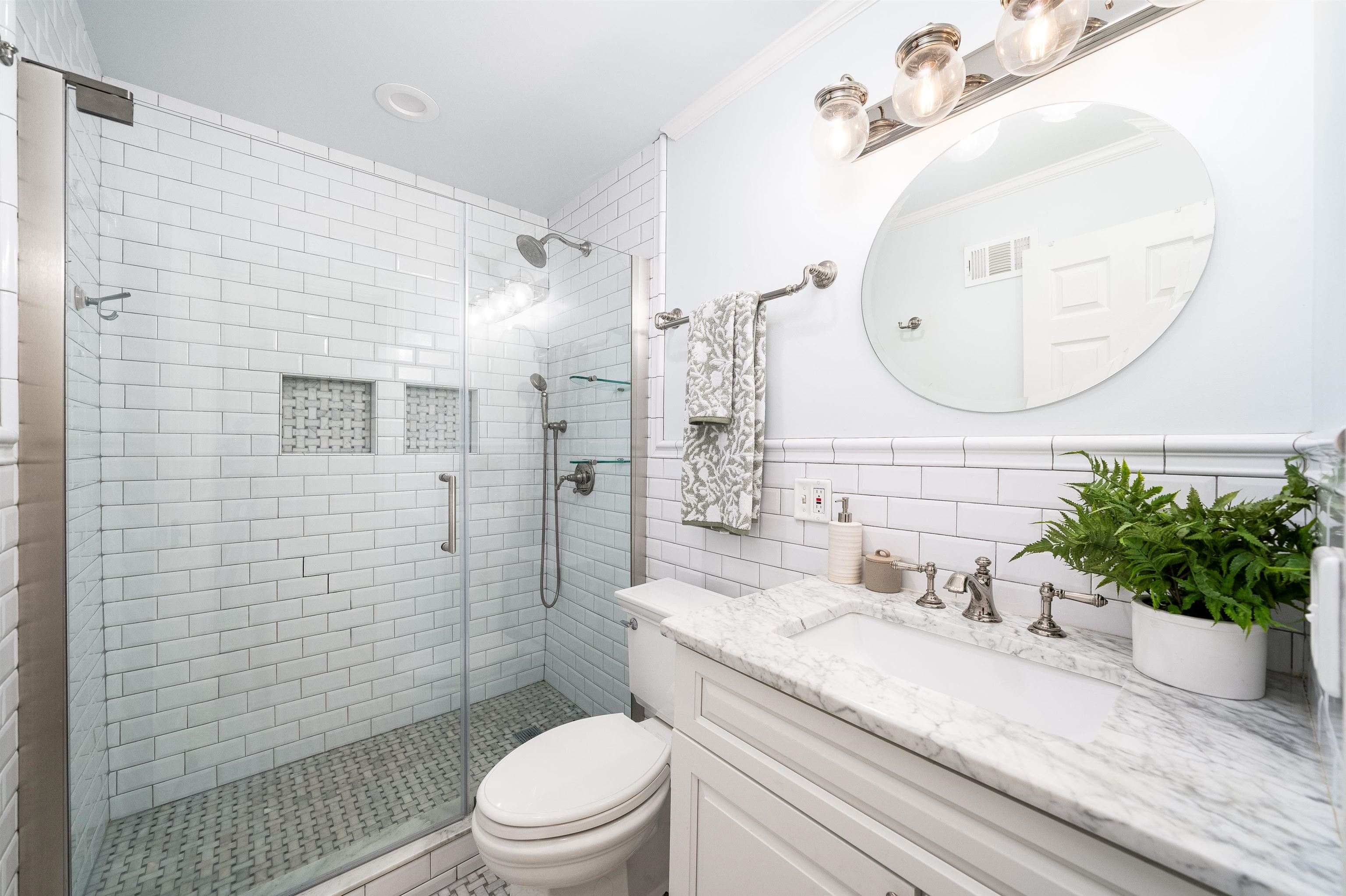 122 COLES ST Unit: 1