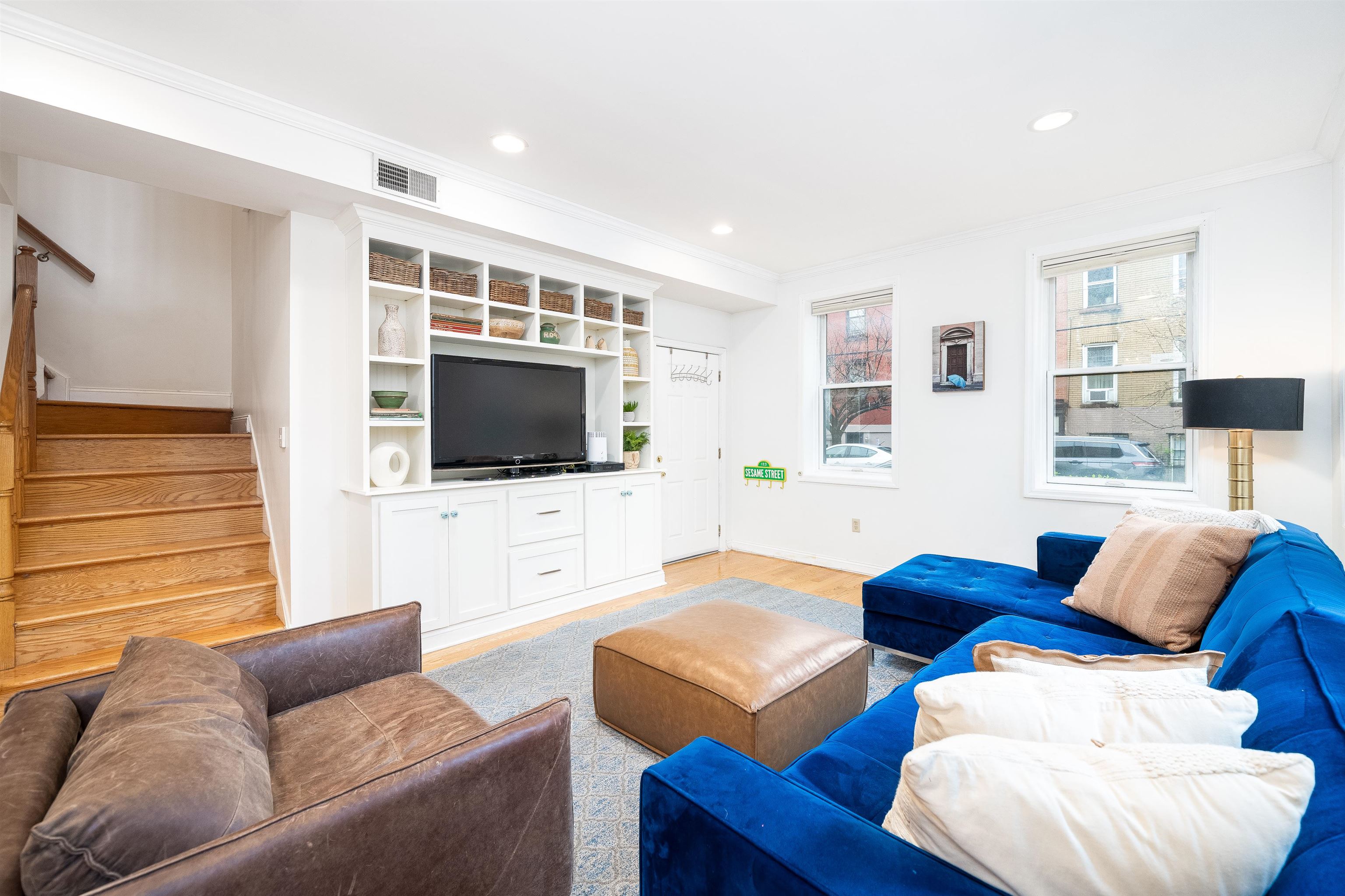 122 COLES ST Unit: 1