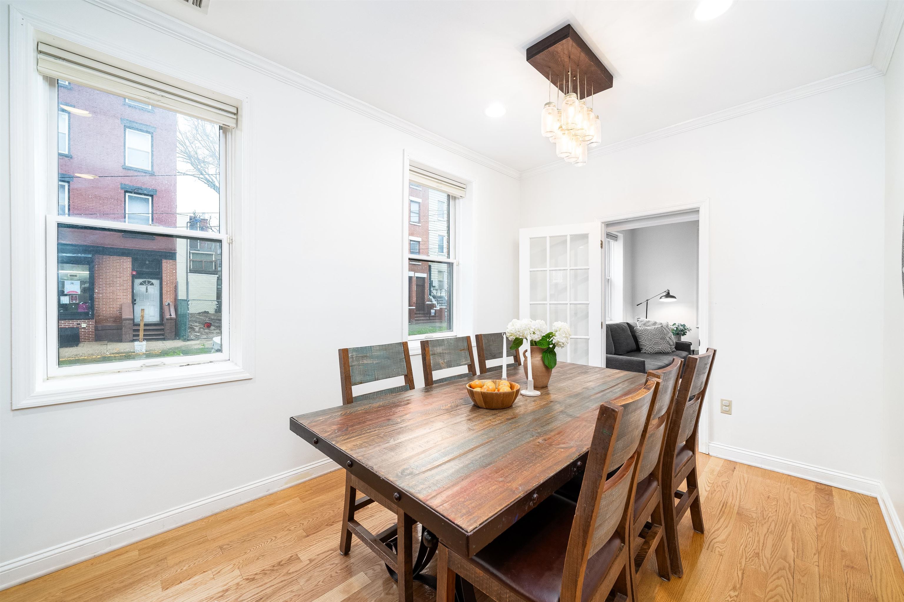 122 COLES ST Unit: 1