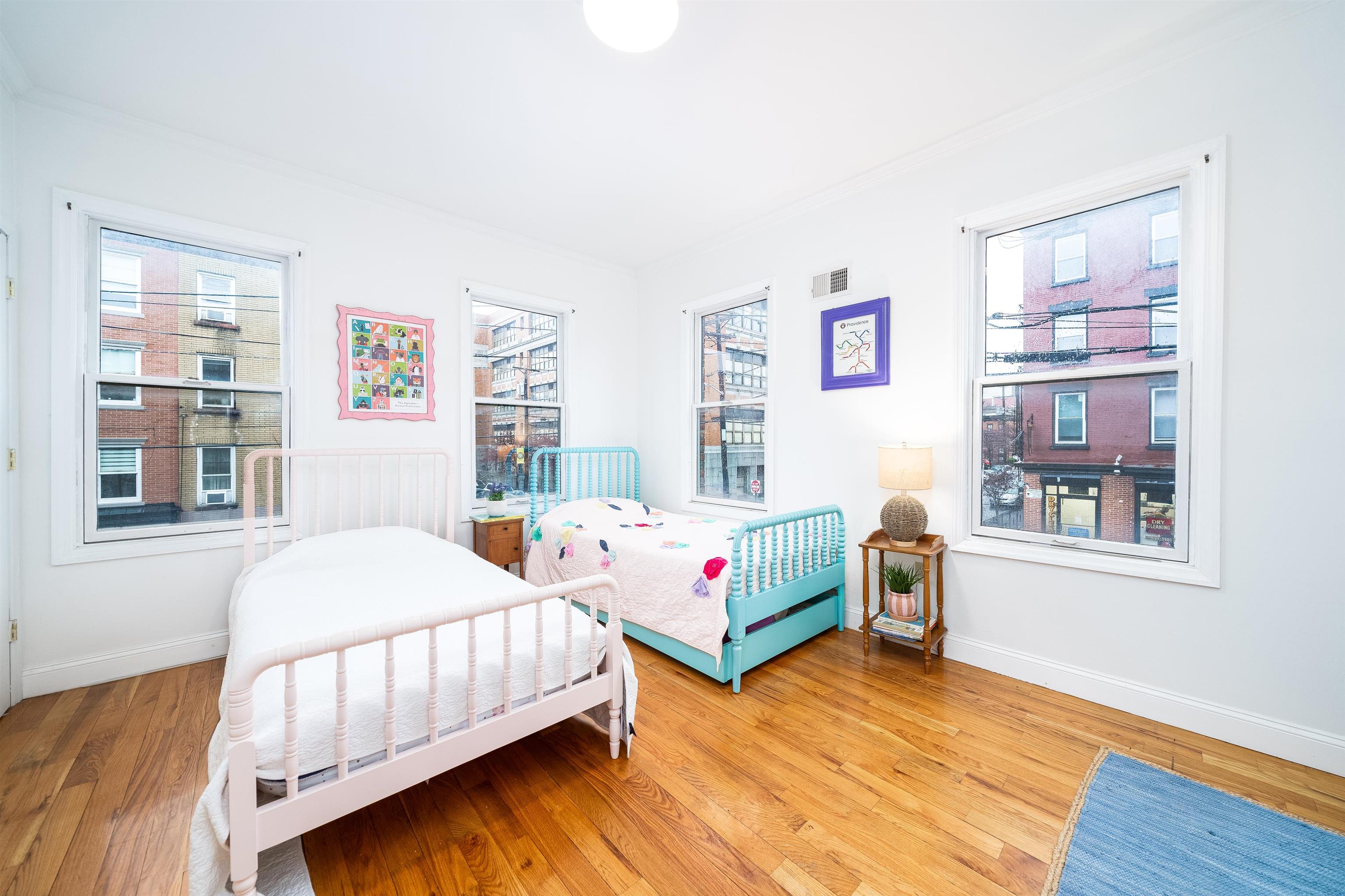 122 COLES ST Unit: 1