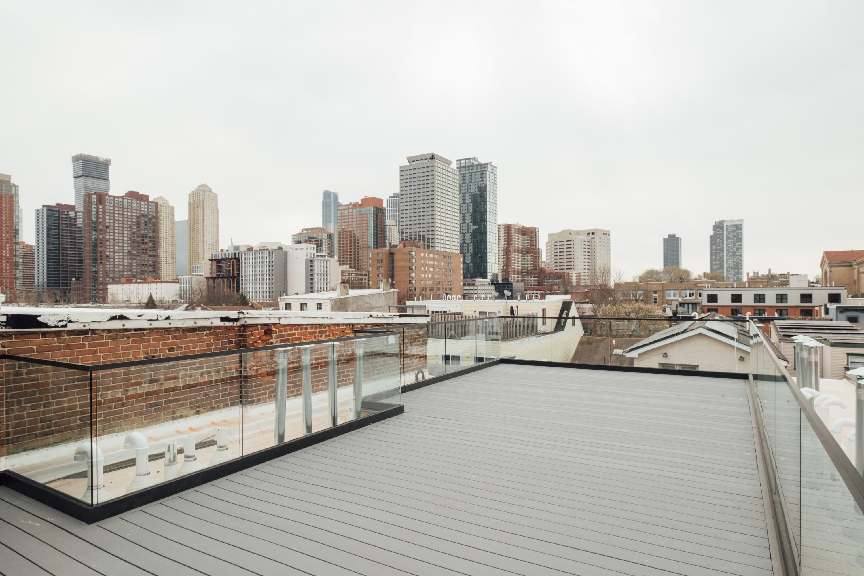 211 5TH ST Unit: 4