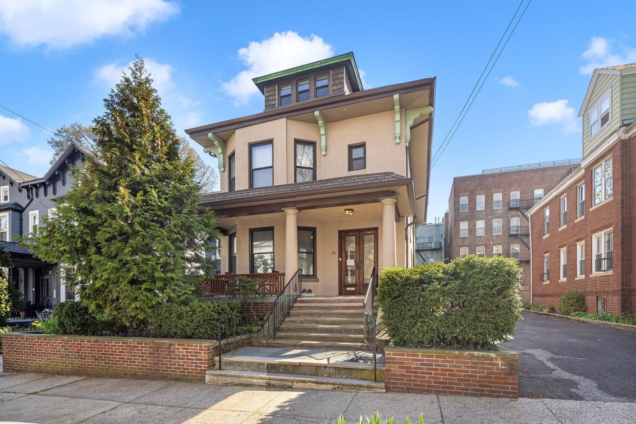 15 RESERVOIR AVE