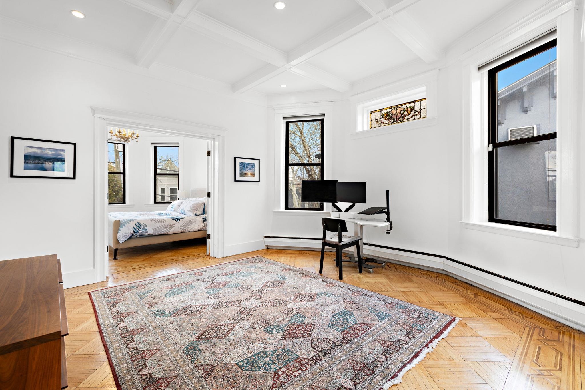 15 RESERVOIR AVE