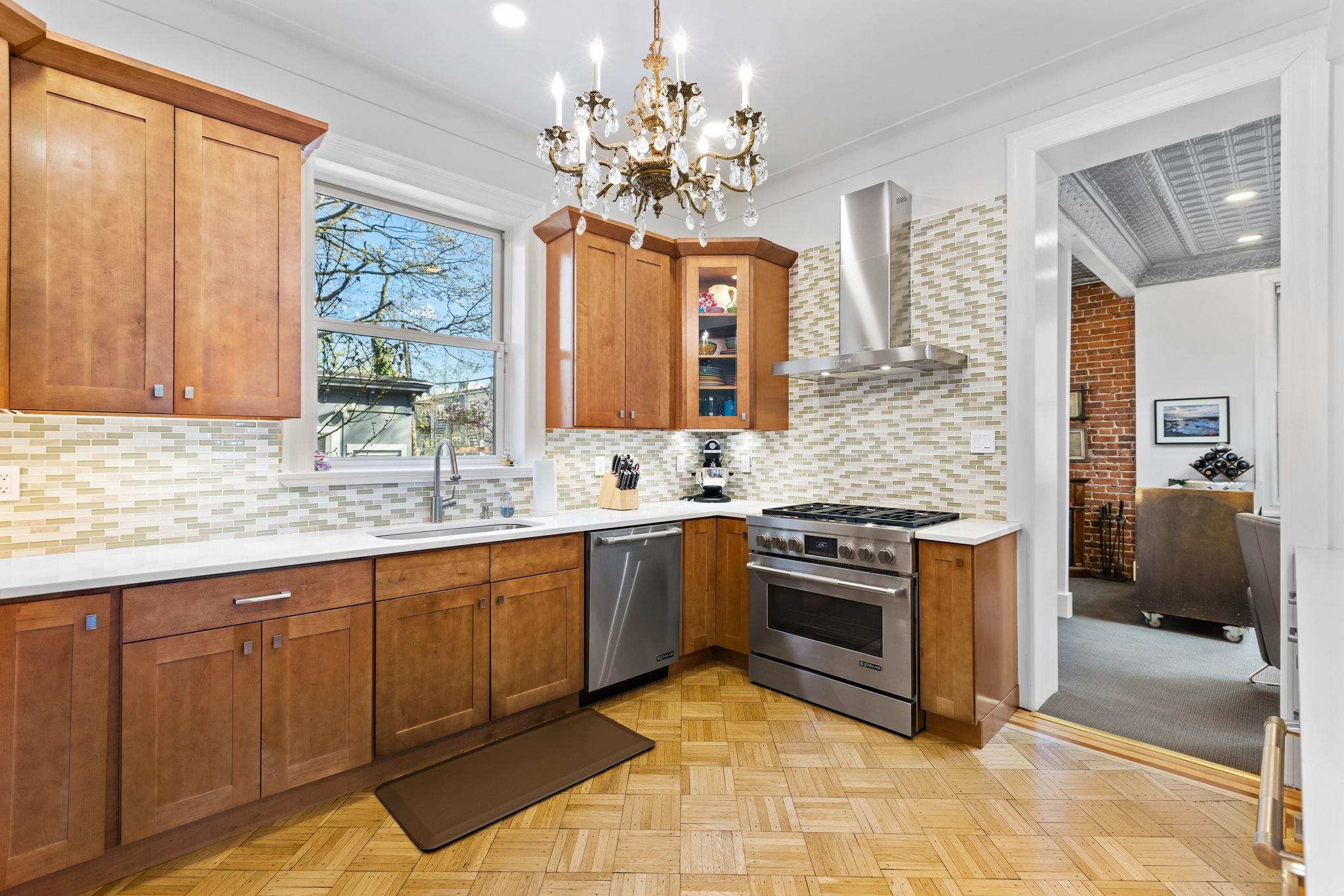 15 RESERVOIR AVE