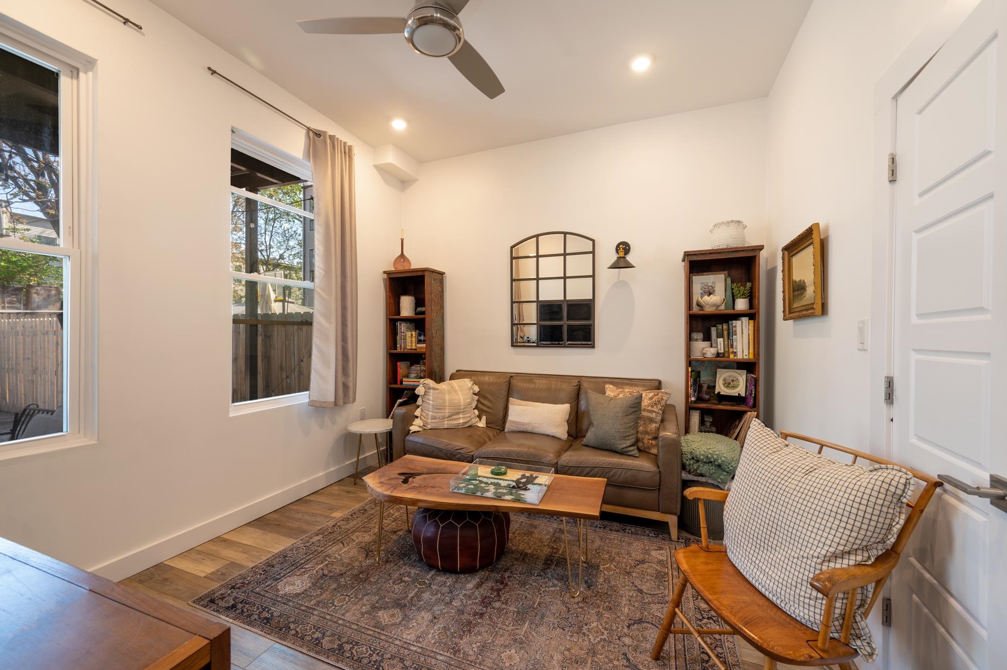 246 PINE ST Unit: 1