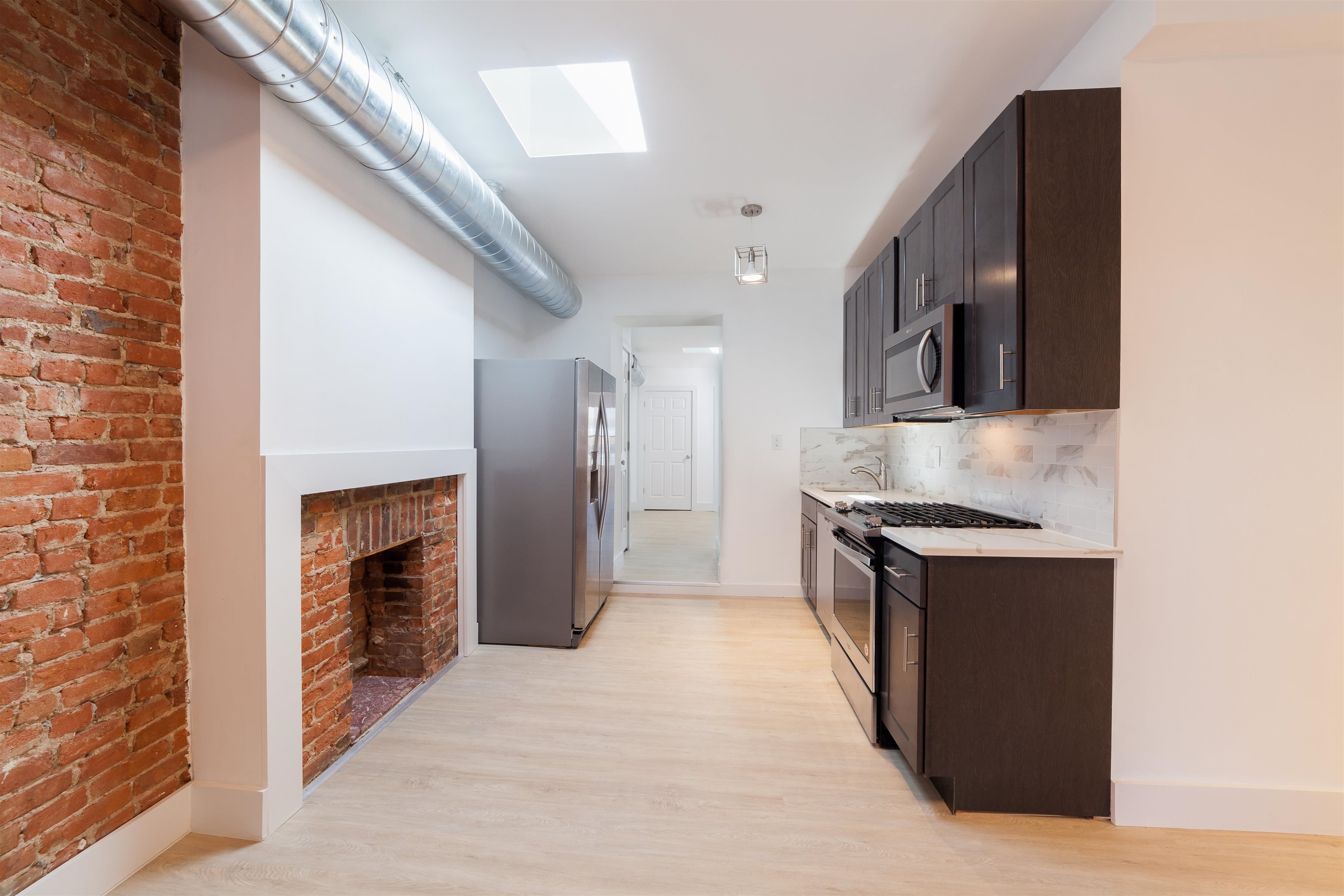 435 PACIFIC AVE Unit: Top Floor
