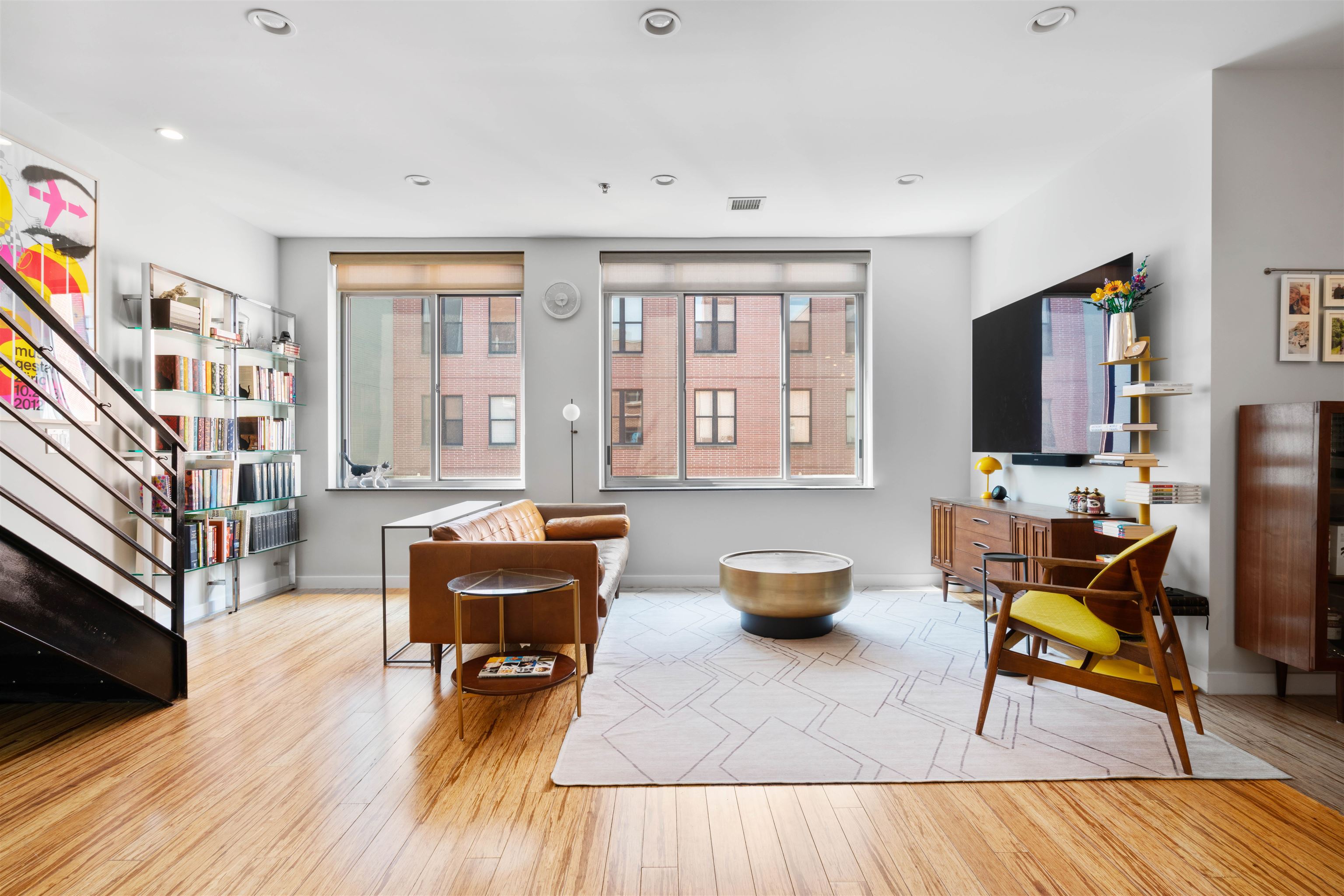 25 MCWILLIAMS PL Unit: PH 507