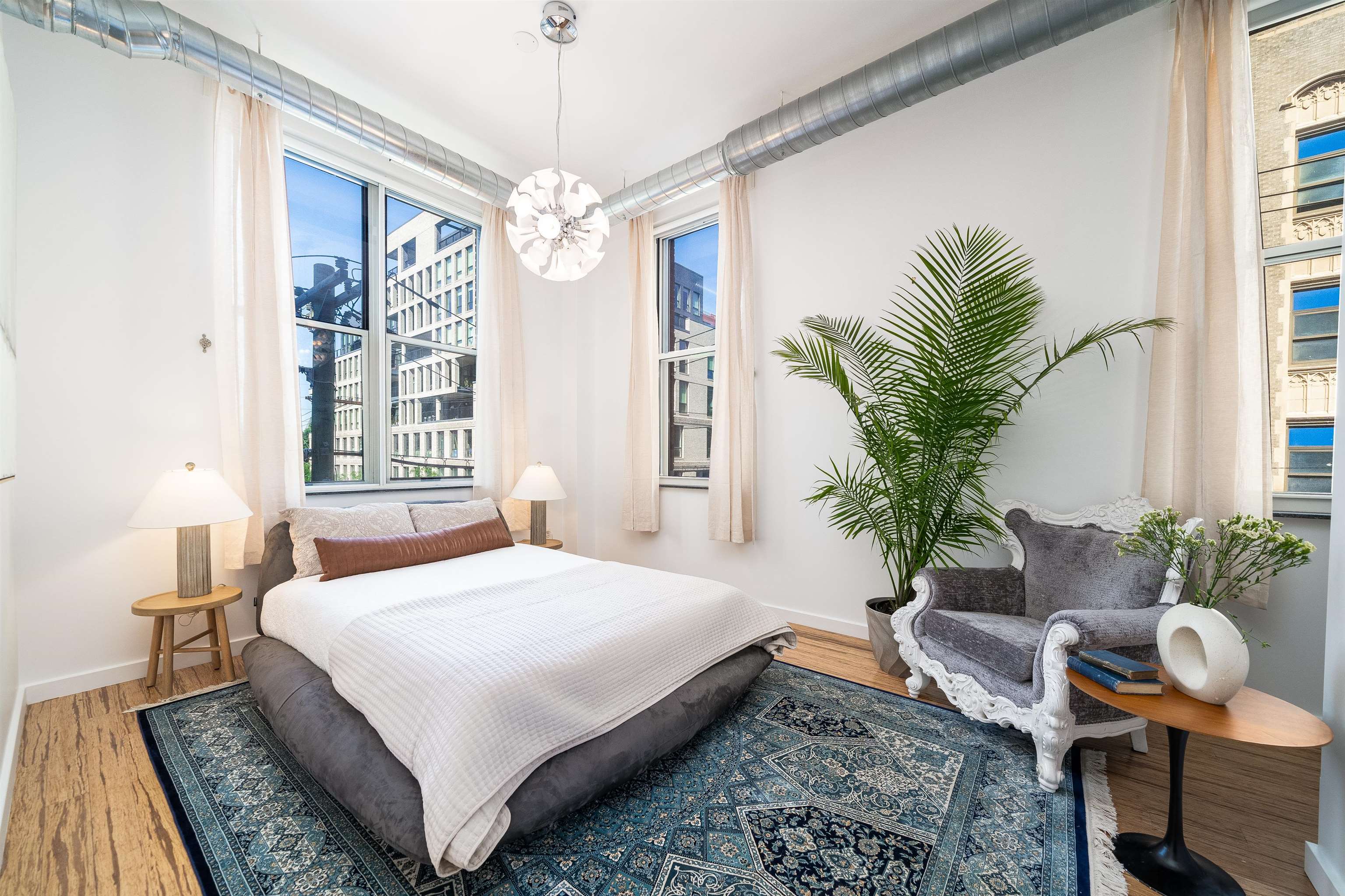 232 PAVONIA AVE Unit: 323