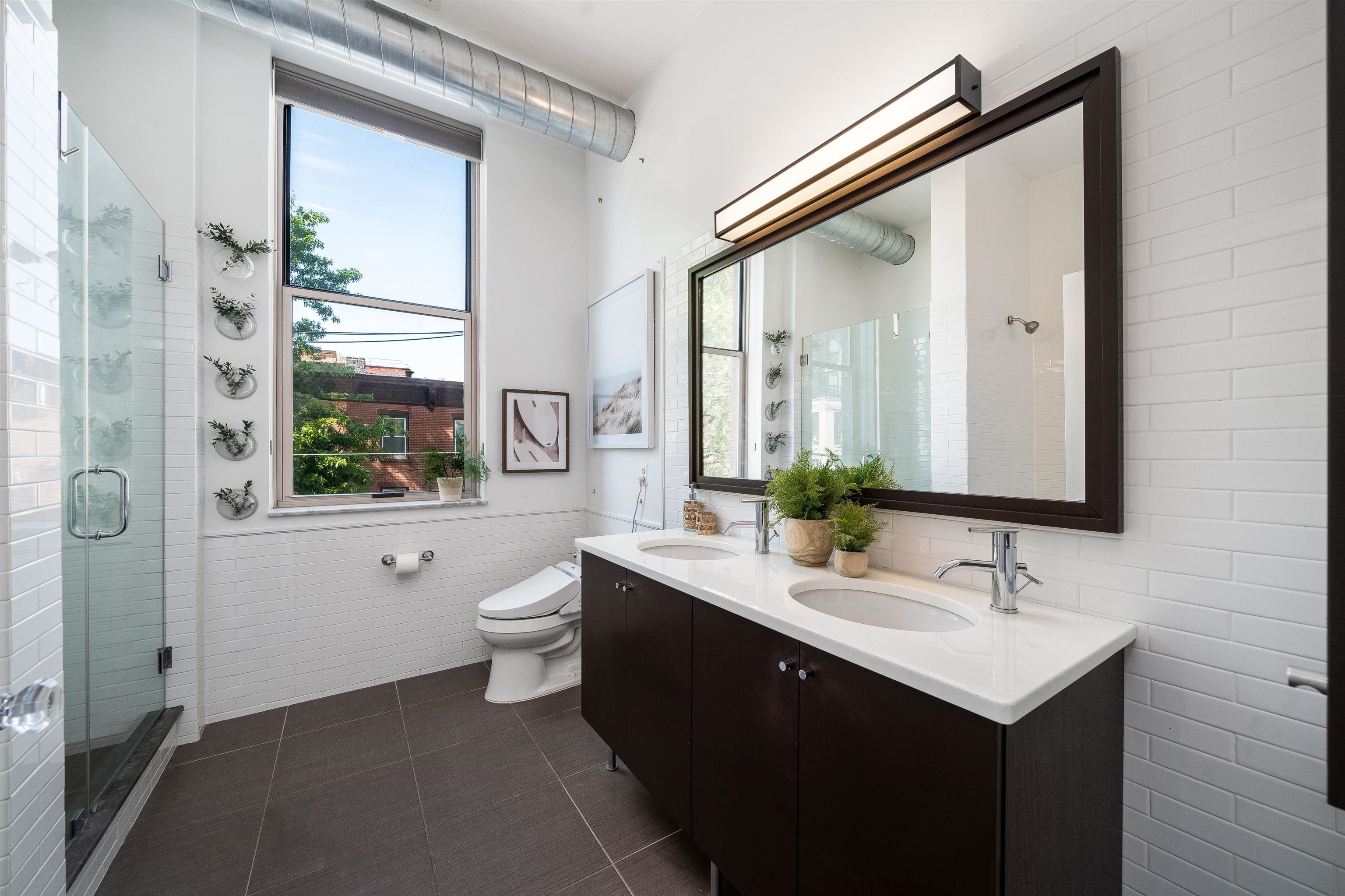 232 PAVONIA AVE Unit: 323