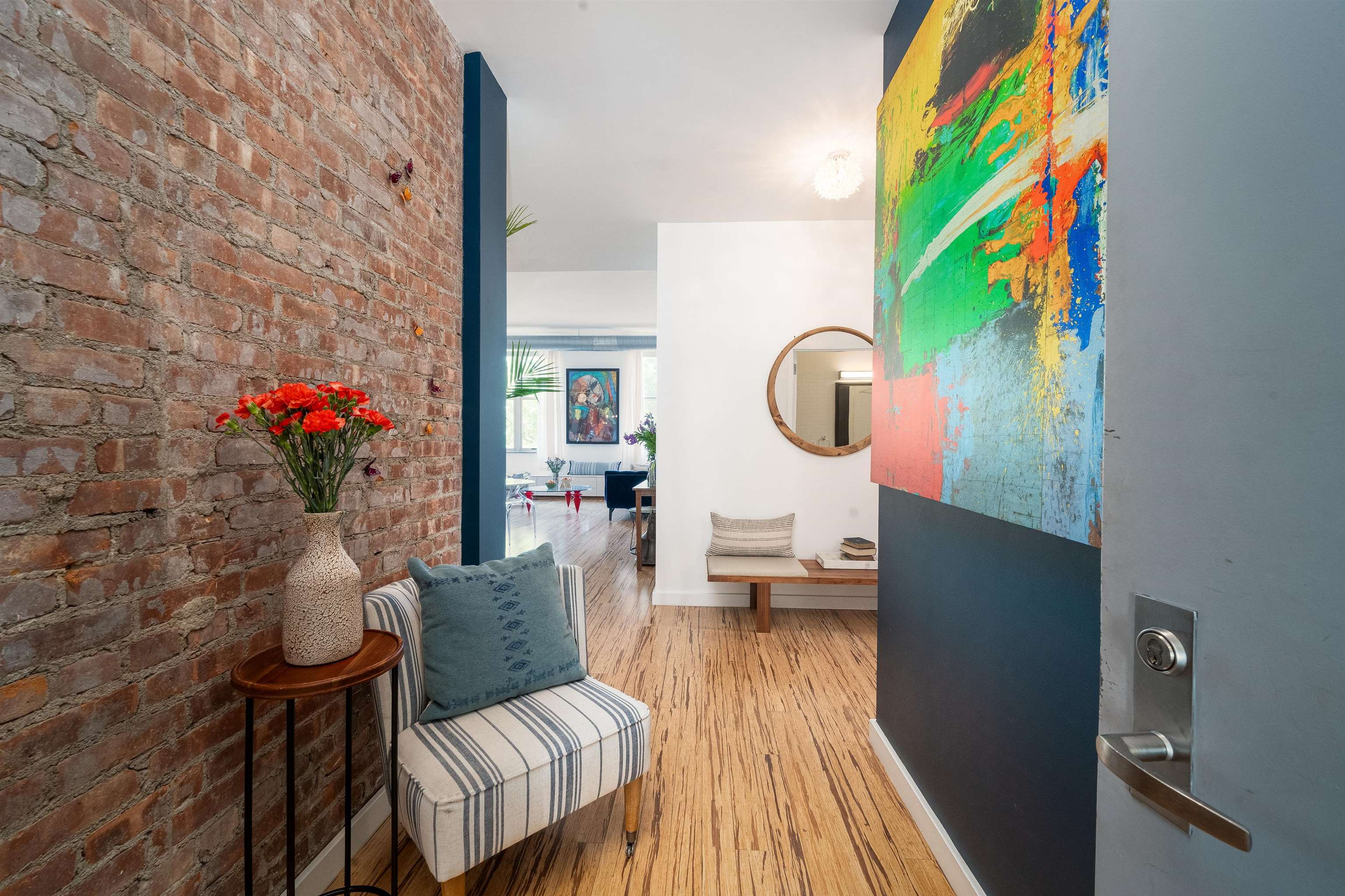 232 PAVONIA AVE Unit: 323