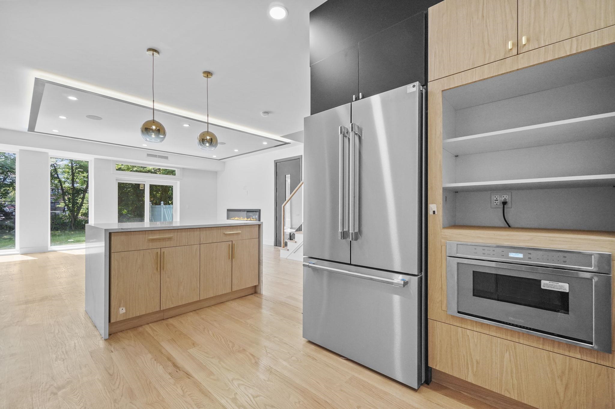 21 HIGHLAND AVE Unit: B
