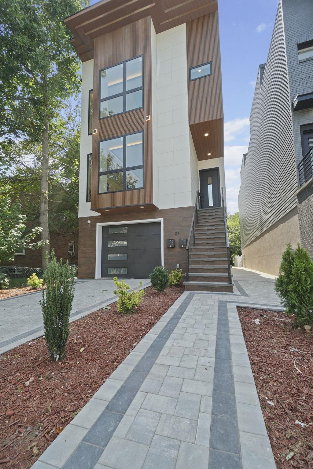 21 HIGHLAND AVE Unit: B