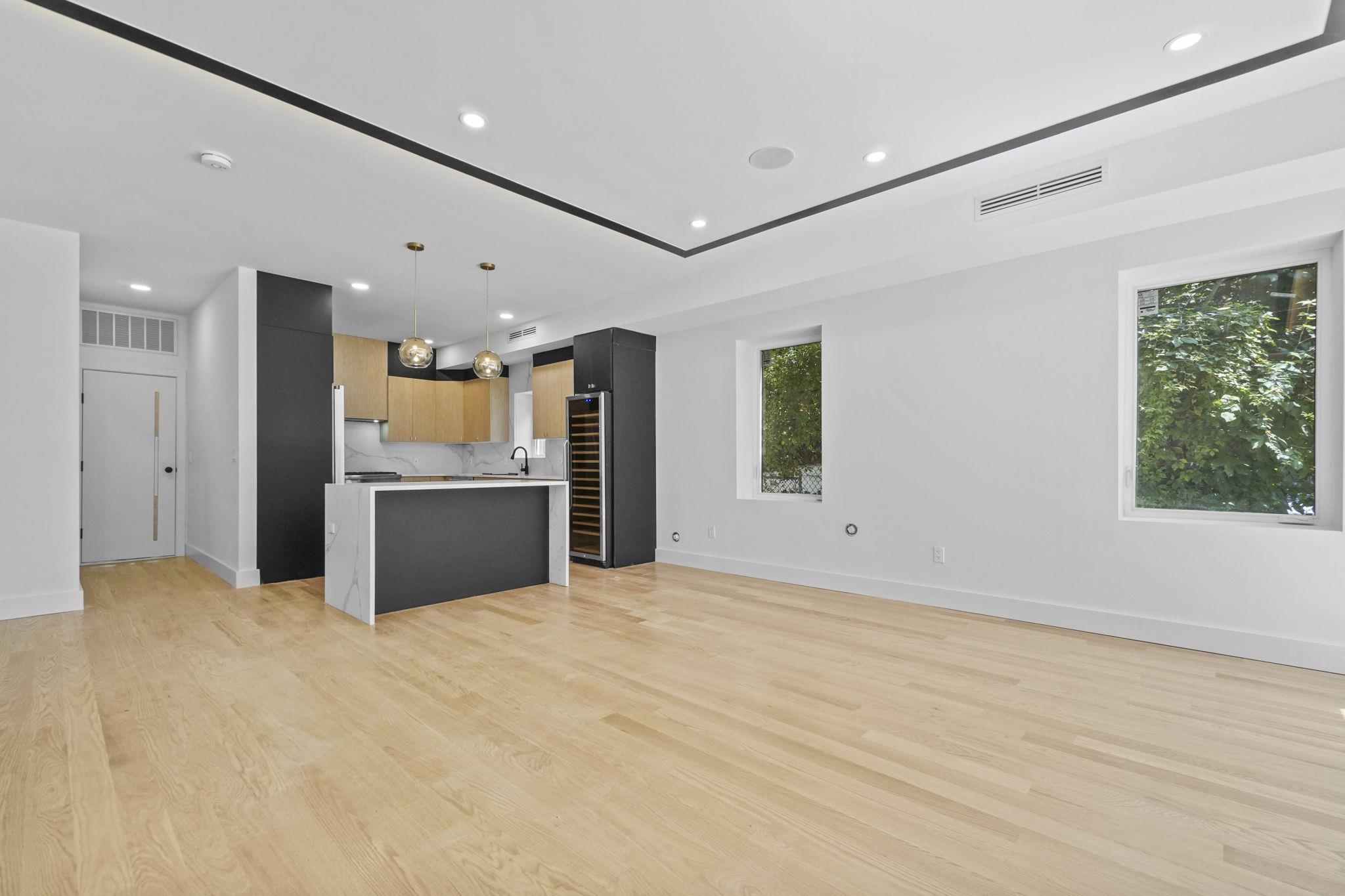 21 HIGHLAND AVE Unit: B