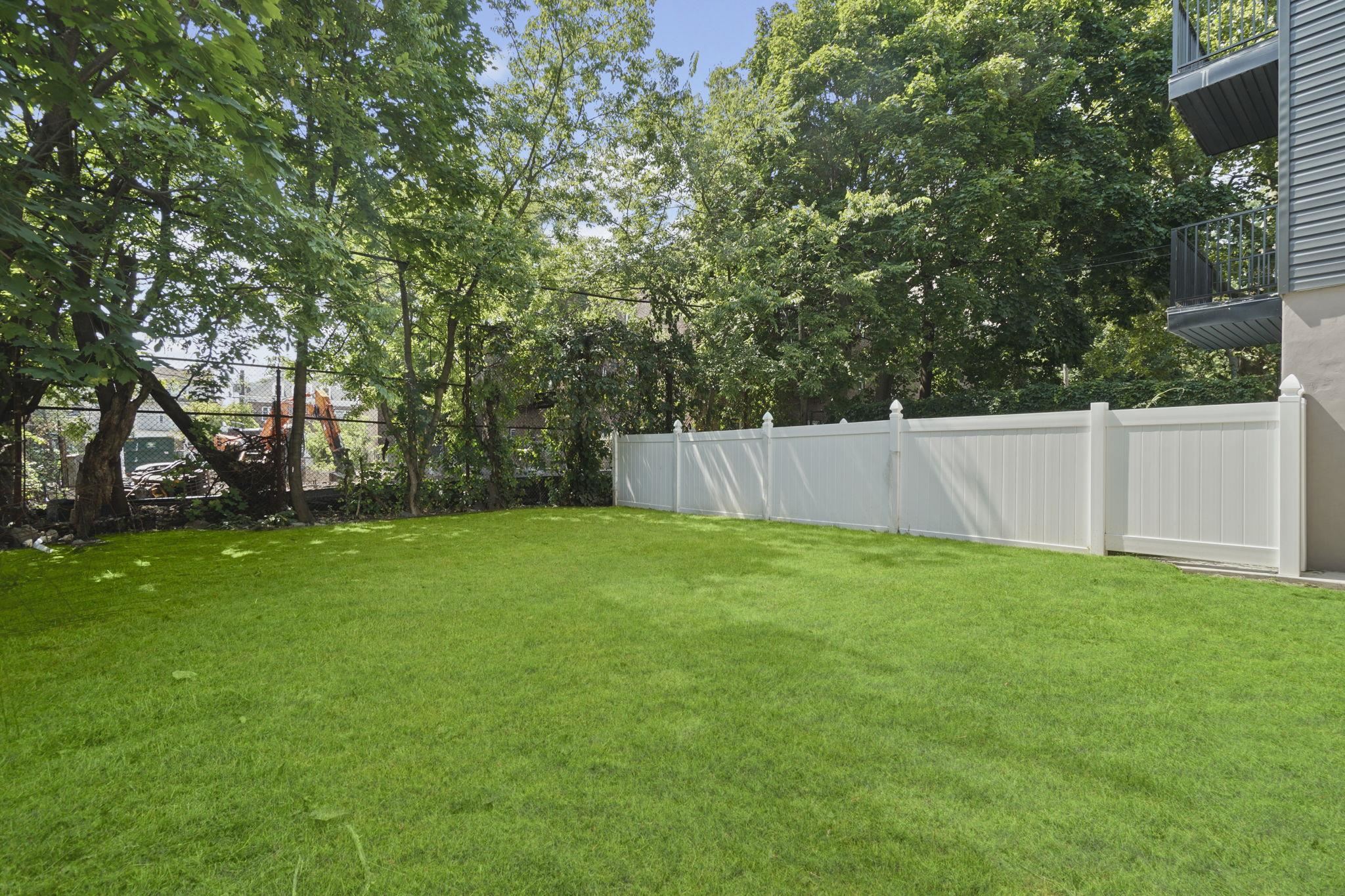 21 HIGHLAND AVE Unit: B