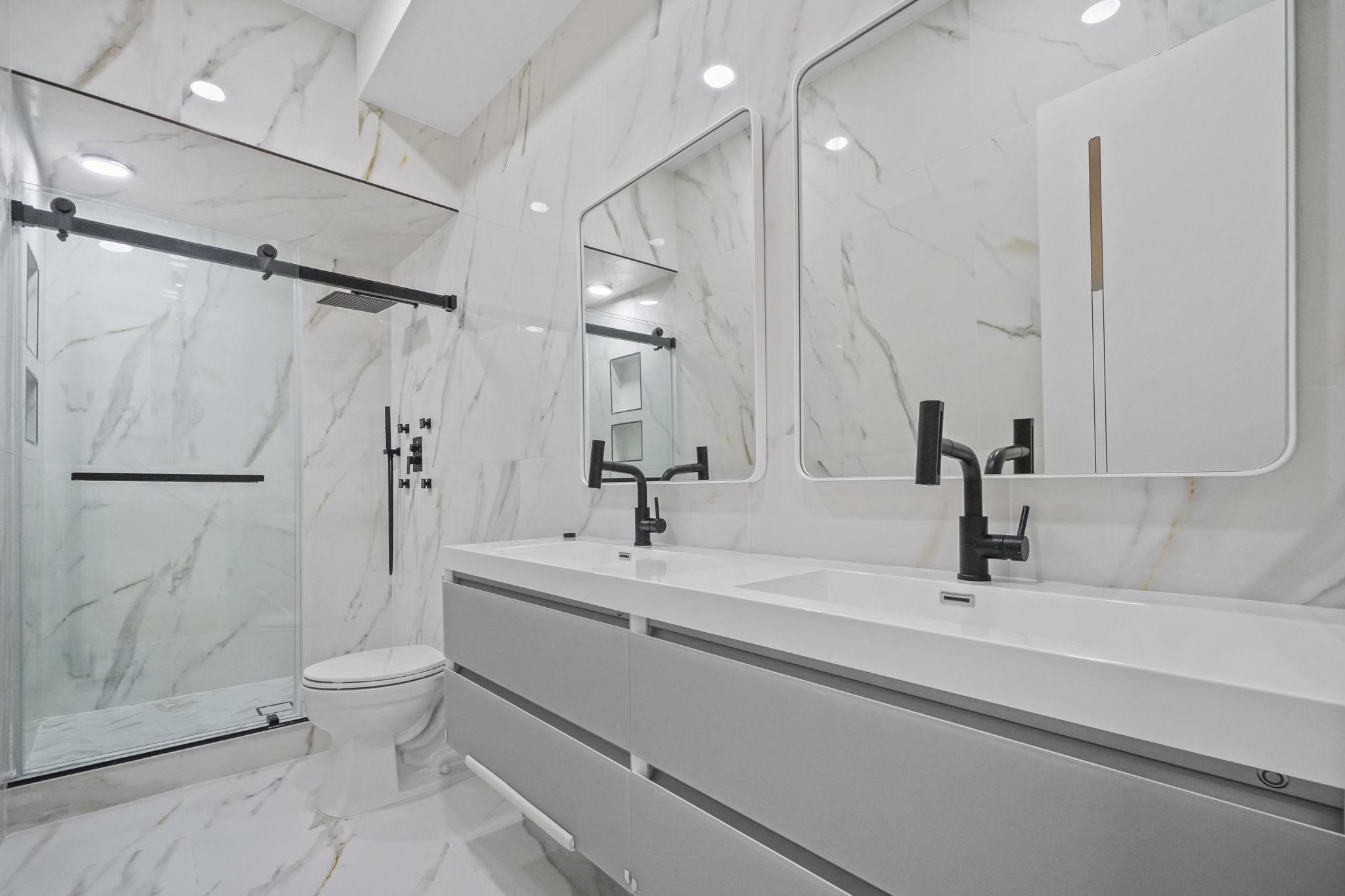 21 HIGHLAND AVE Unit: B