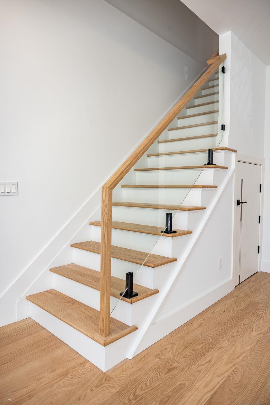 21 HIGHLAND AVE Unit: B