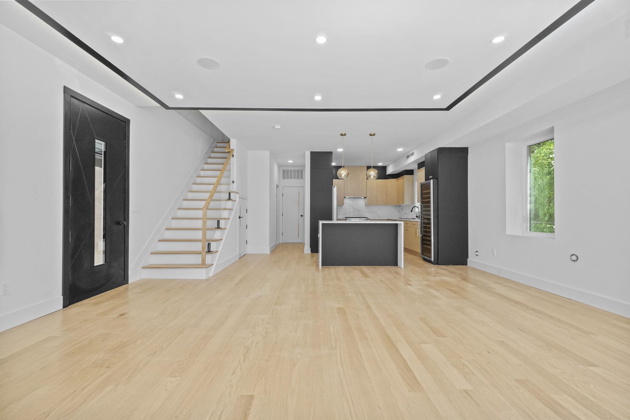 21 HIGHLAND AVE Unit: B
