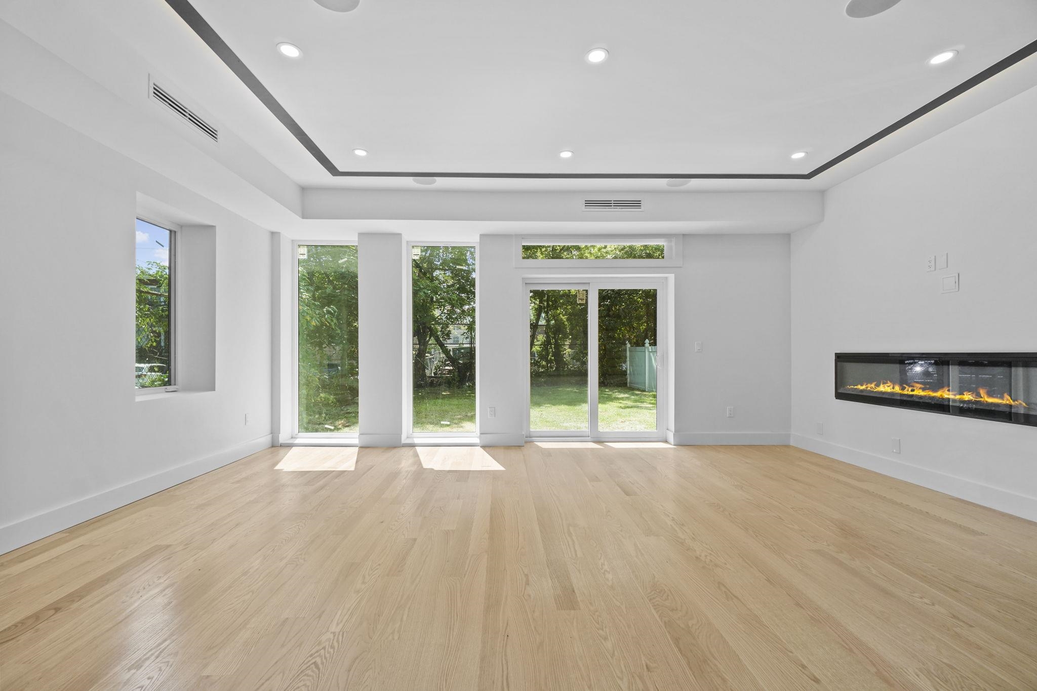 21 HIGHLAND AVE Unit: B