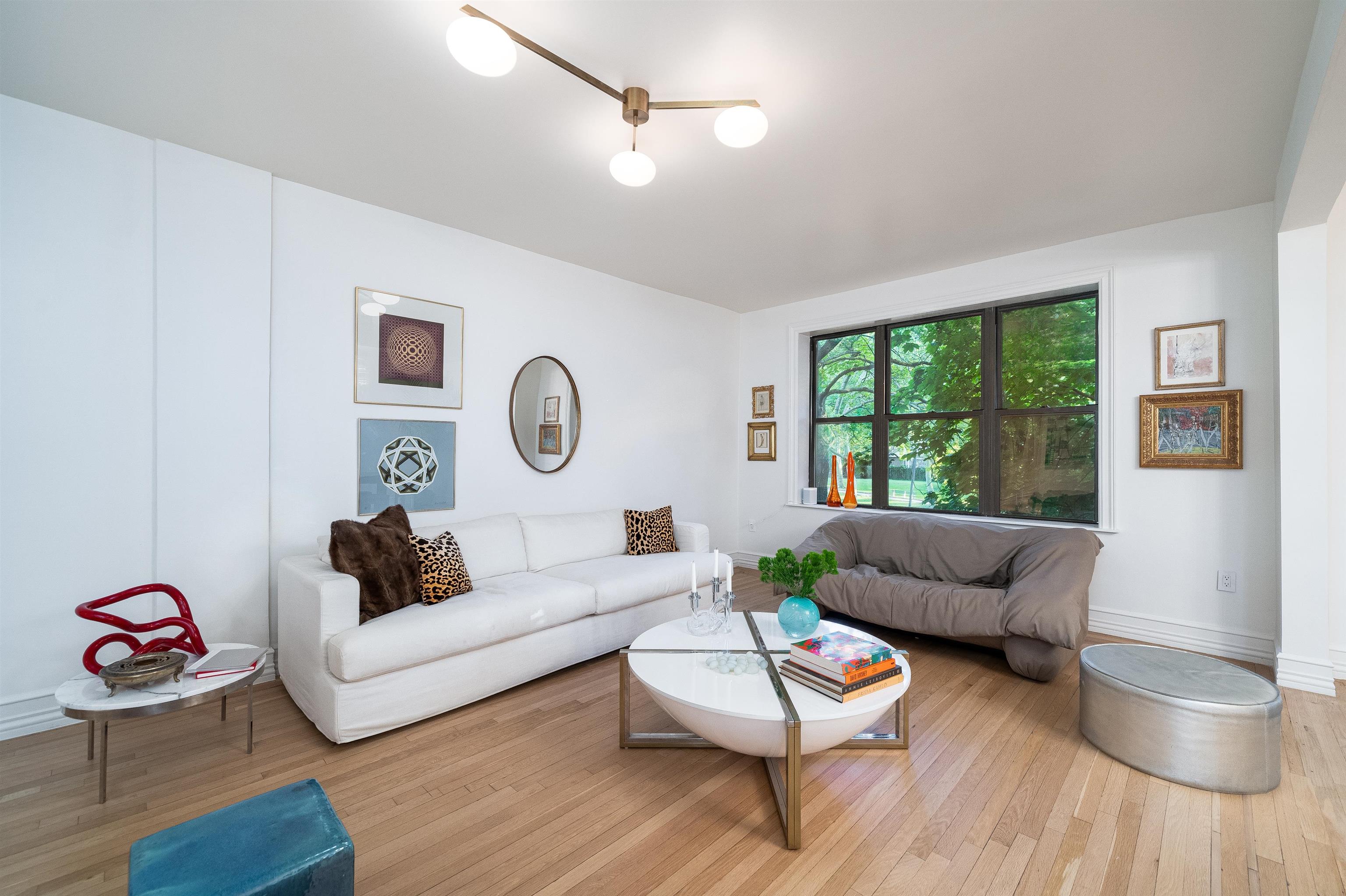 117 KENSINGTON AVE Unit: 304a