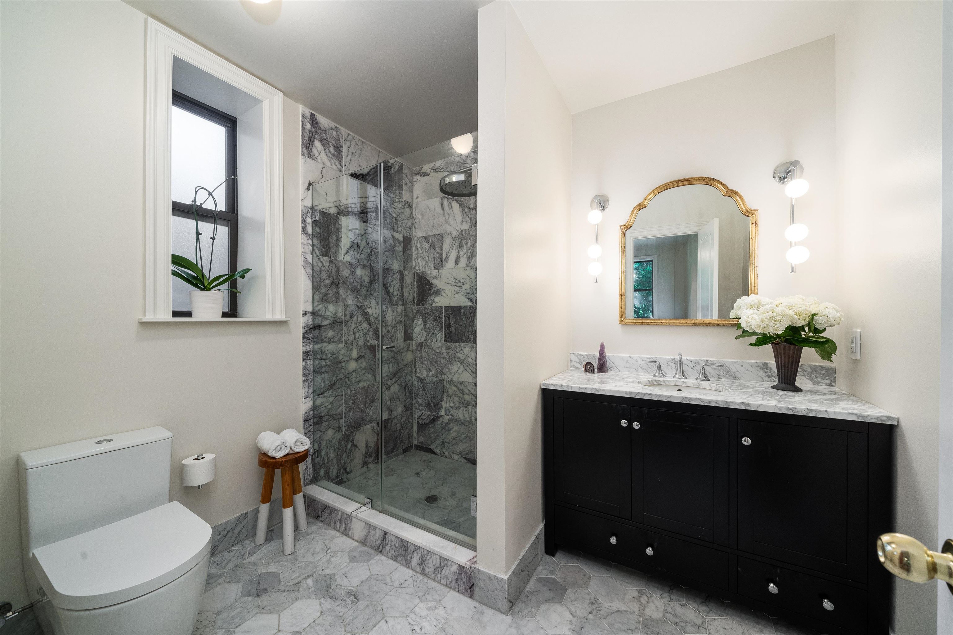 117 KENSINGTON AVE Unit: 304a