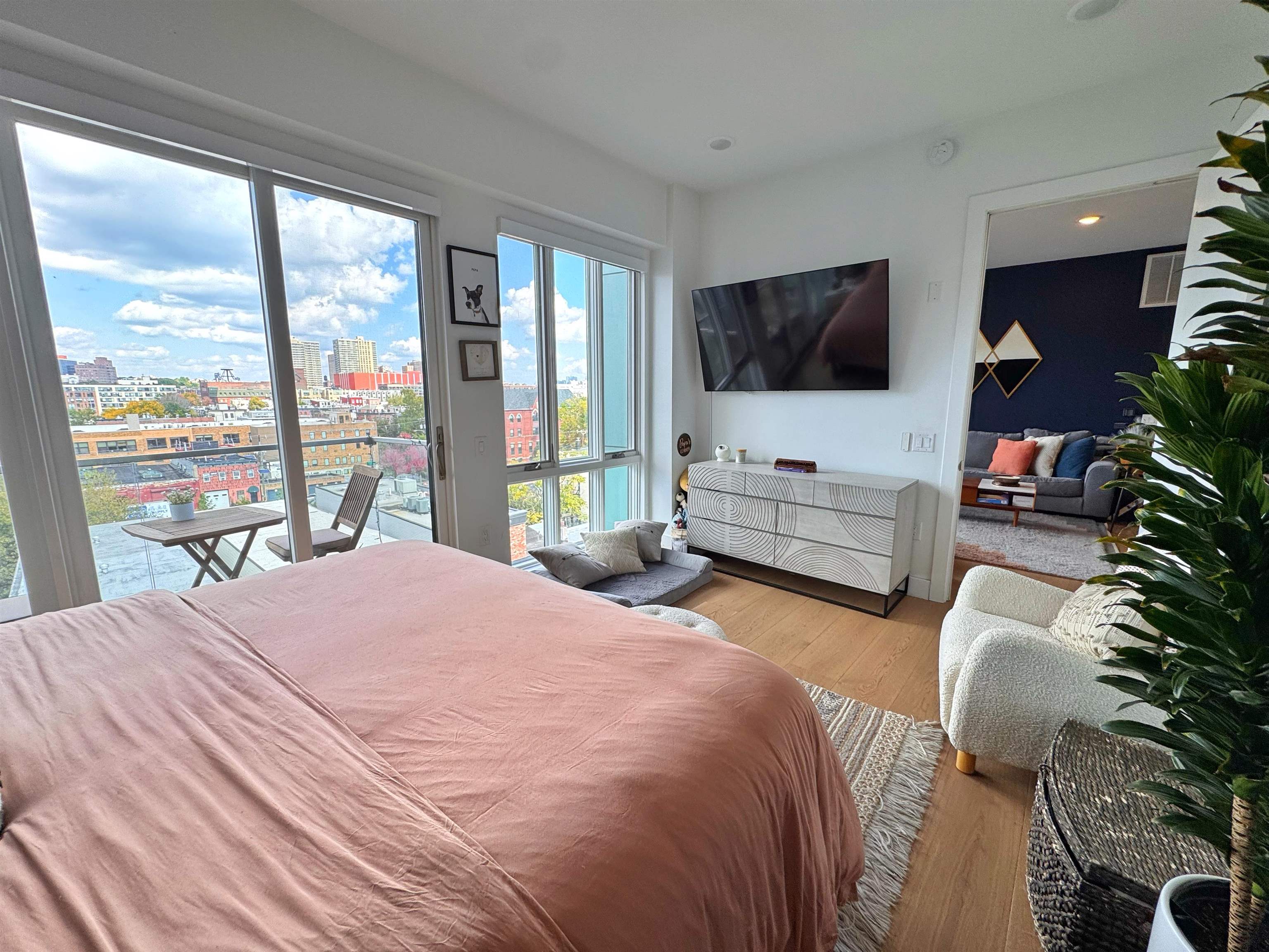 332 NEWARK AVE Unit: 6C