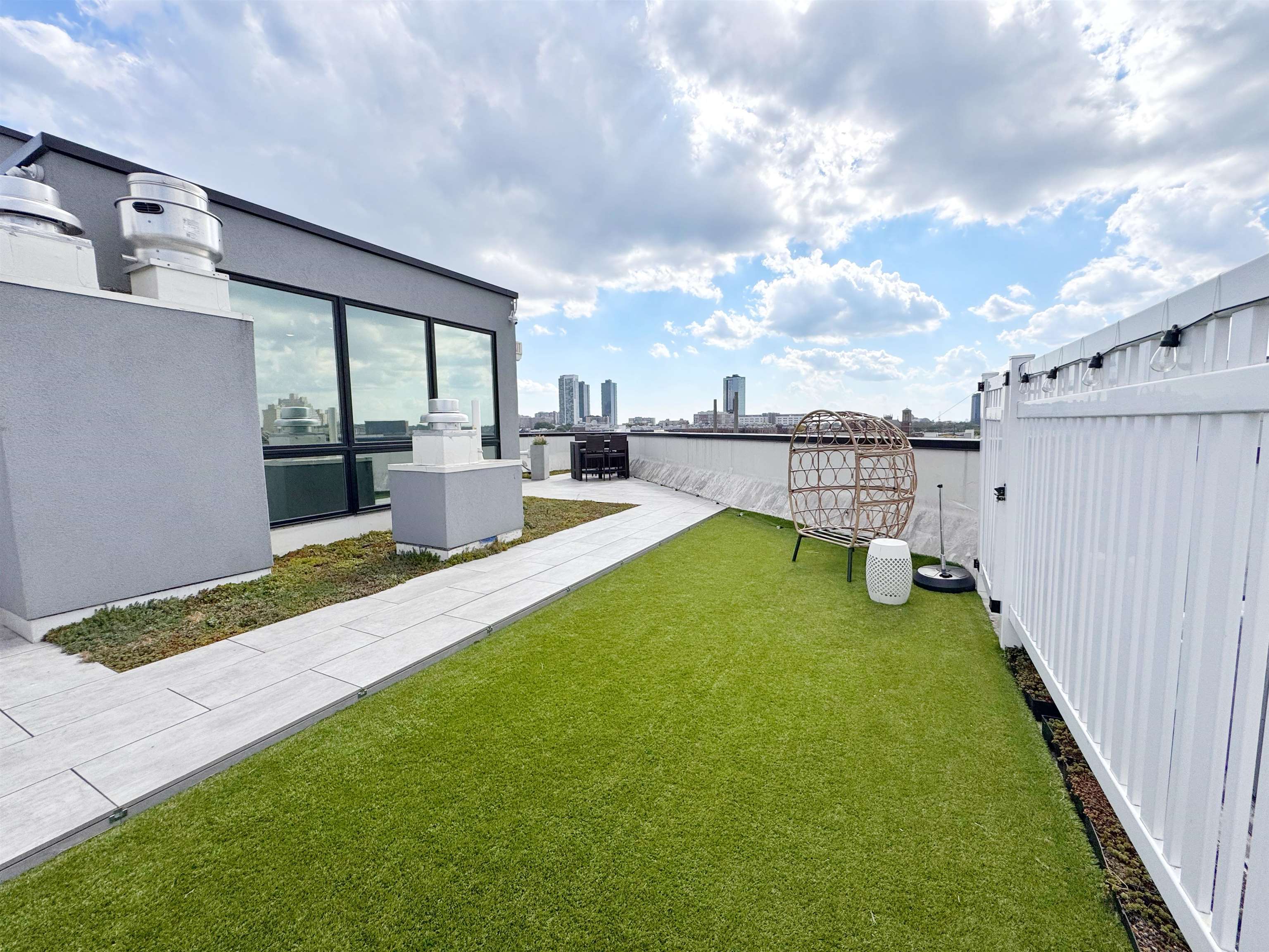 332 NEWARK AVE Unit: 6C
