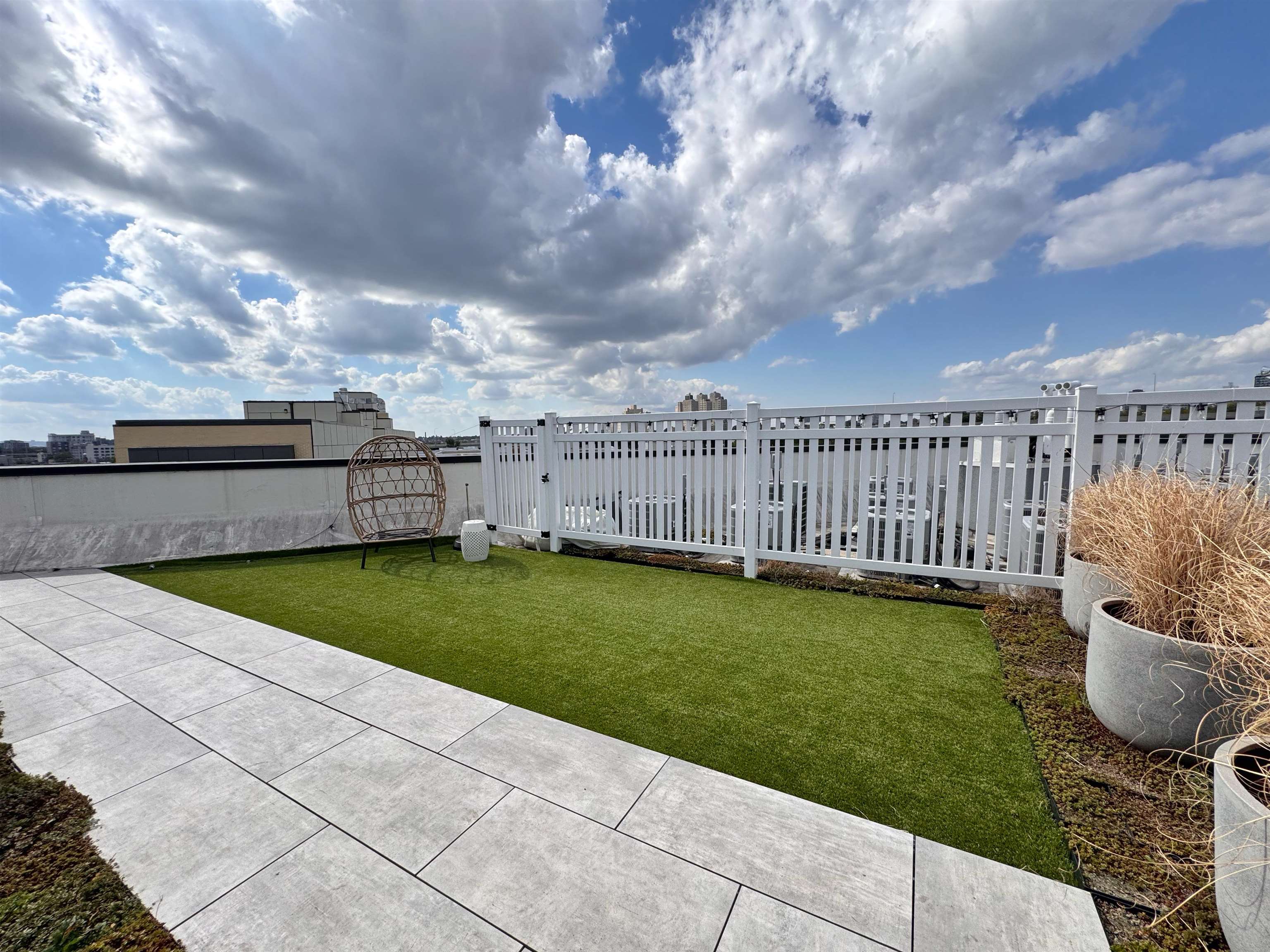 332 NEWARK AVE Unit: 6C