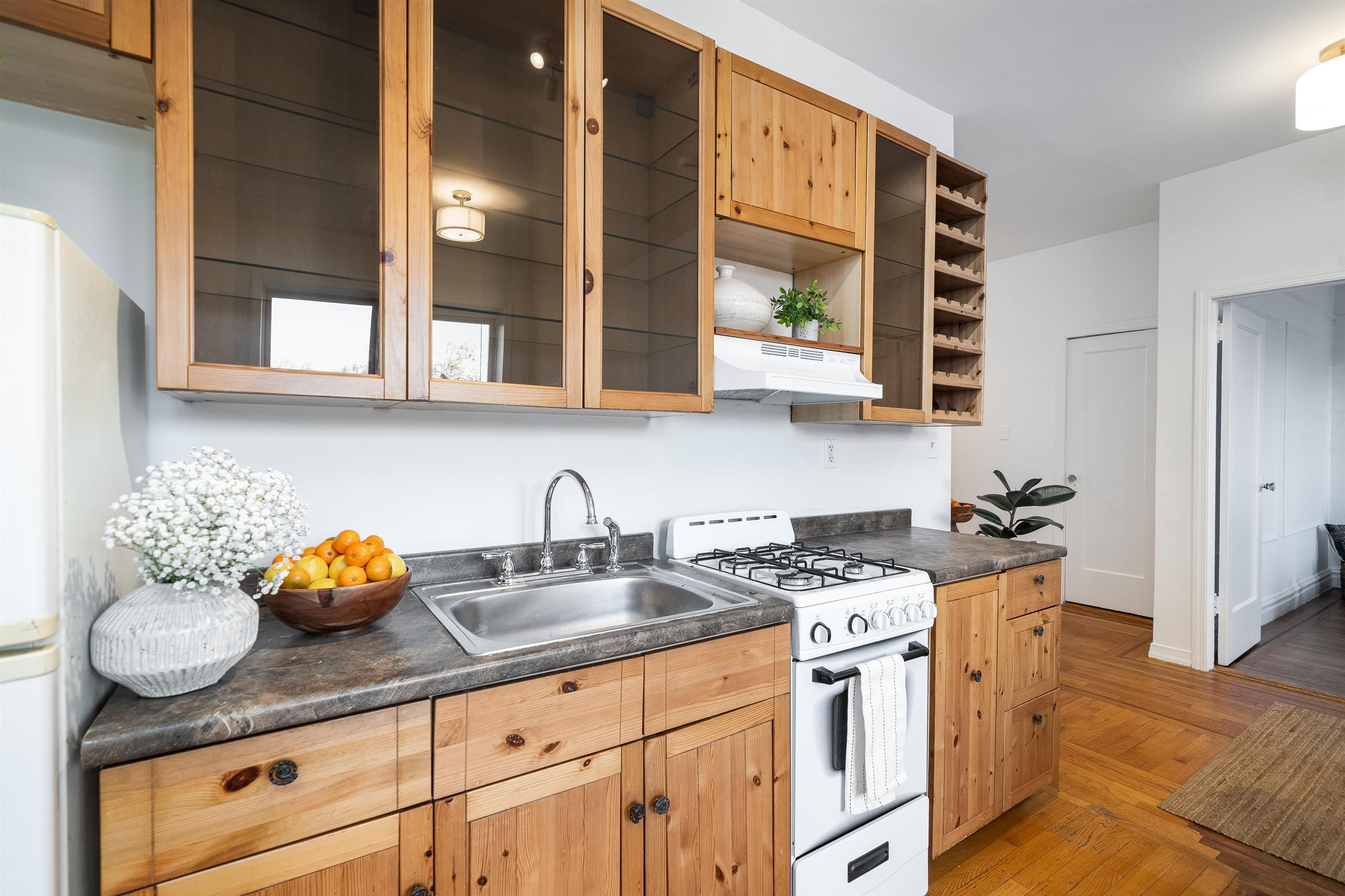 3726 PARK AVE Unit: D5