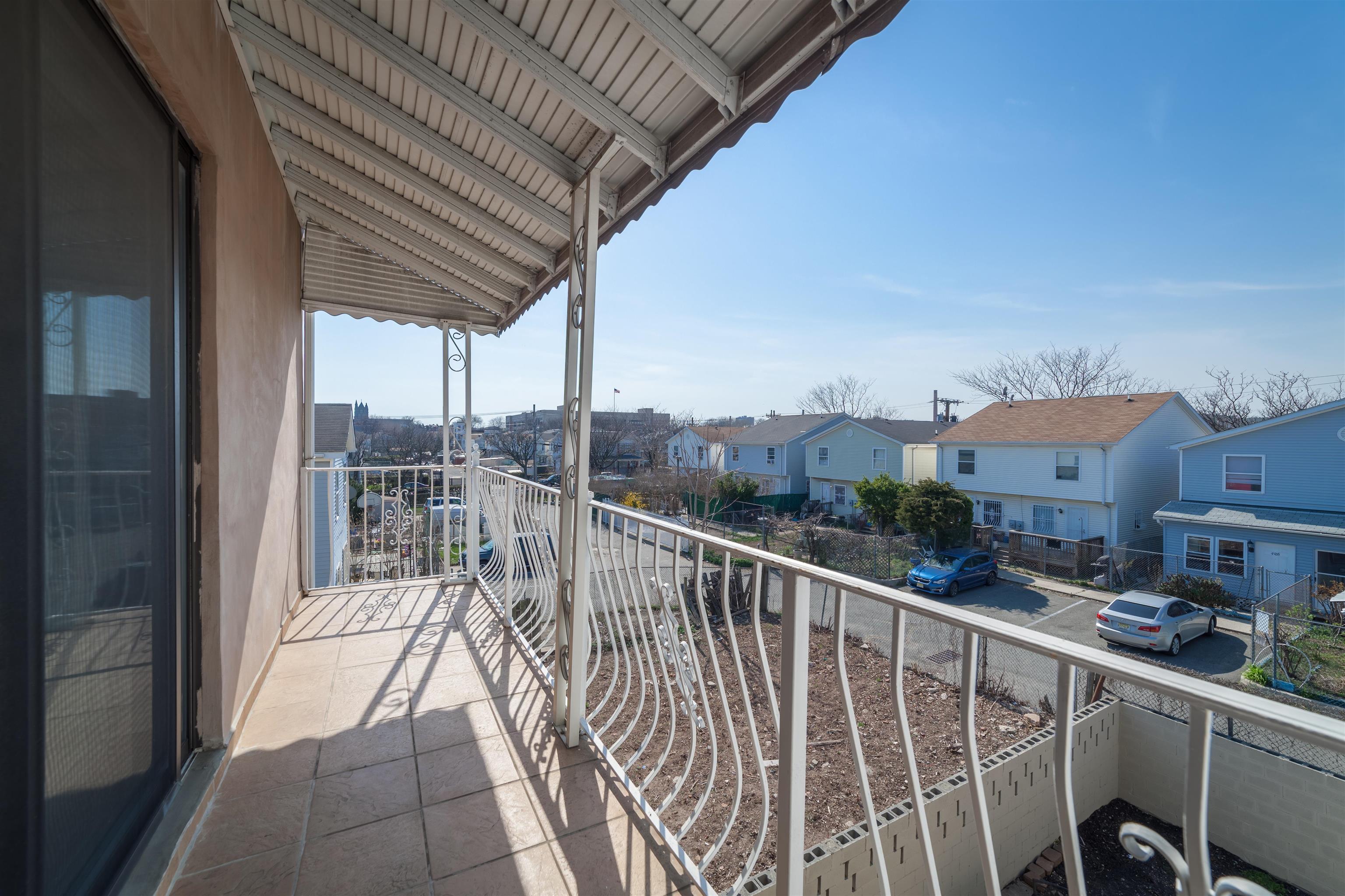 433 PACIFIC AVE Unit: 3