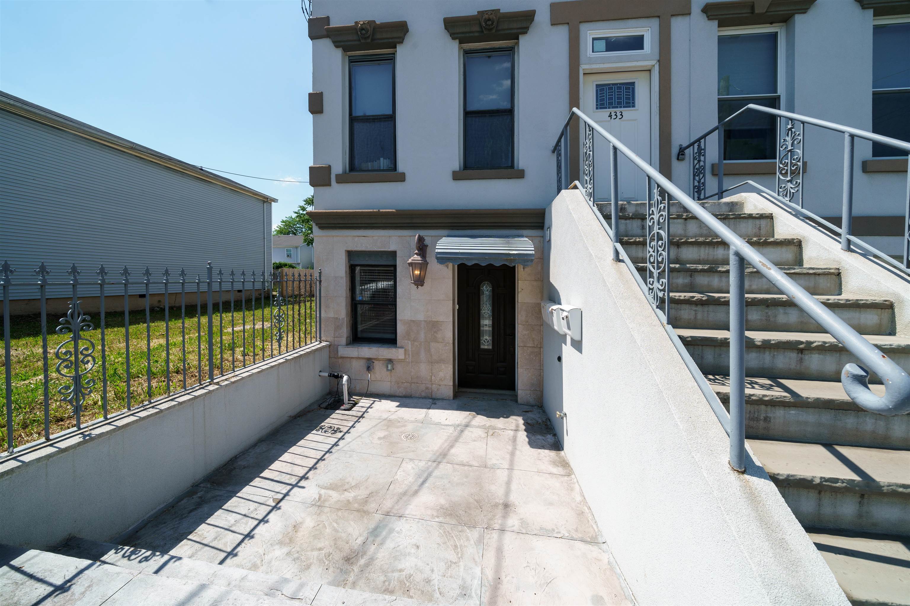 433 PACIFIC AVE Unit: 3