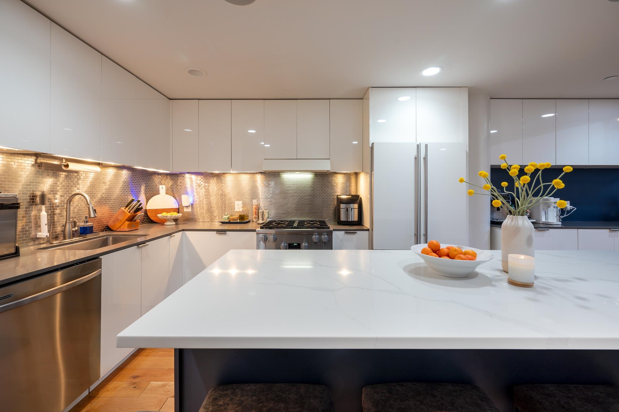 50 DEY ST Unit: PH664