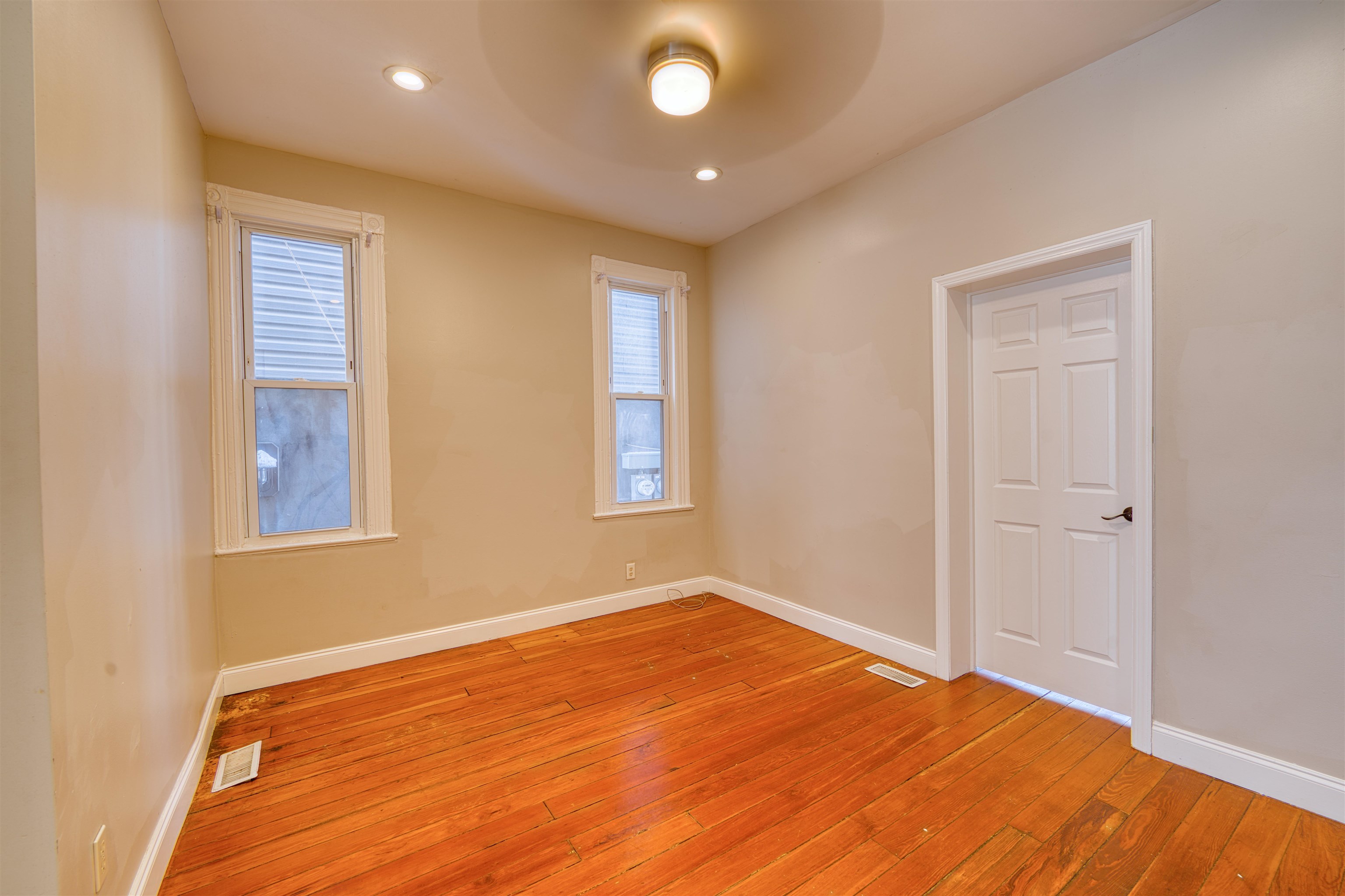 119 PROSPECT ST Unit: 1