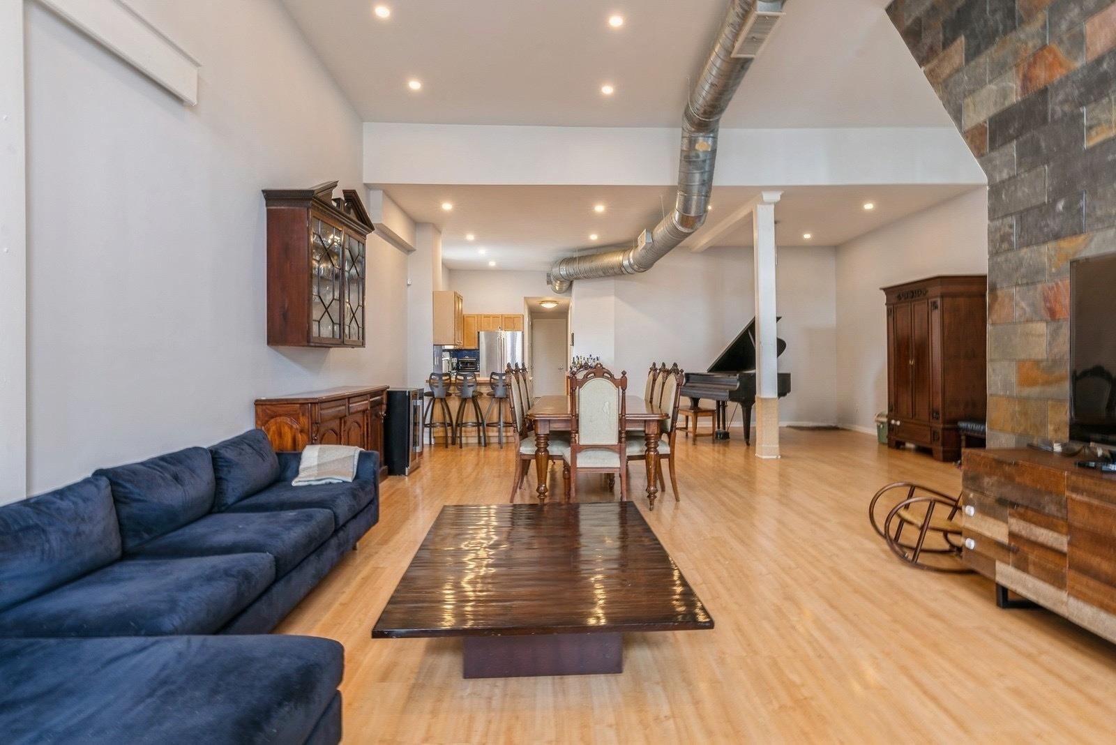 235 OGDEN AVE