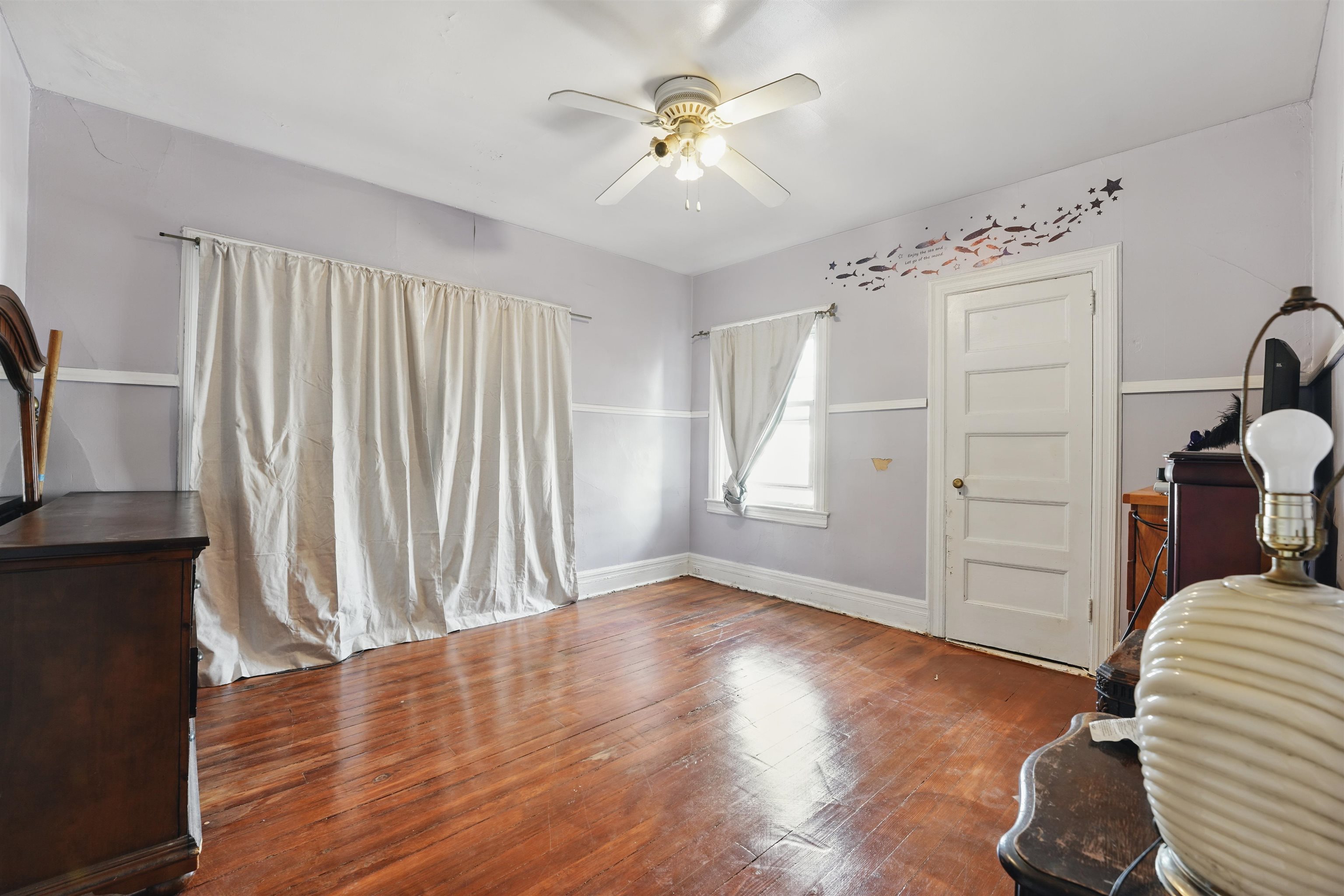 216 EGE AVE