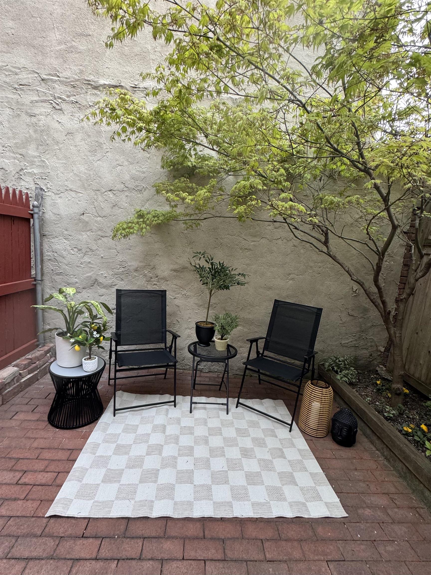 286 6TH ST