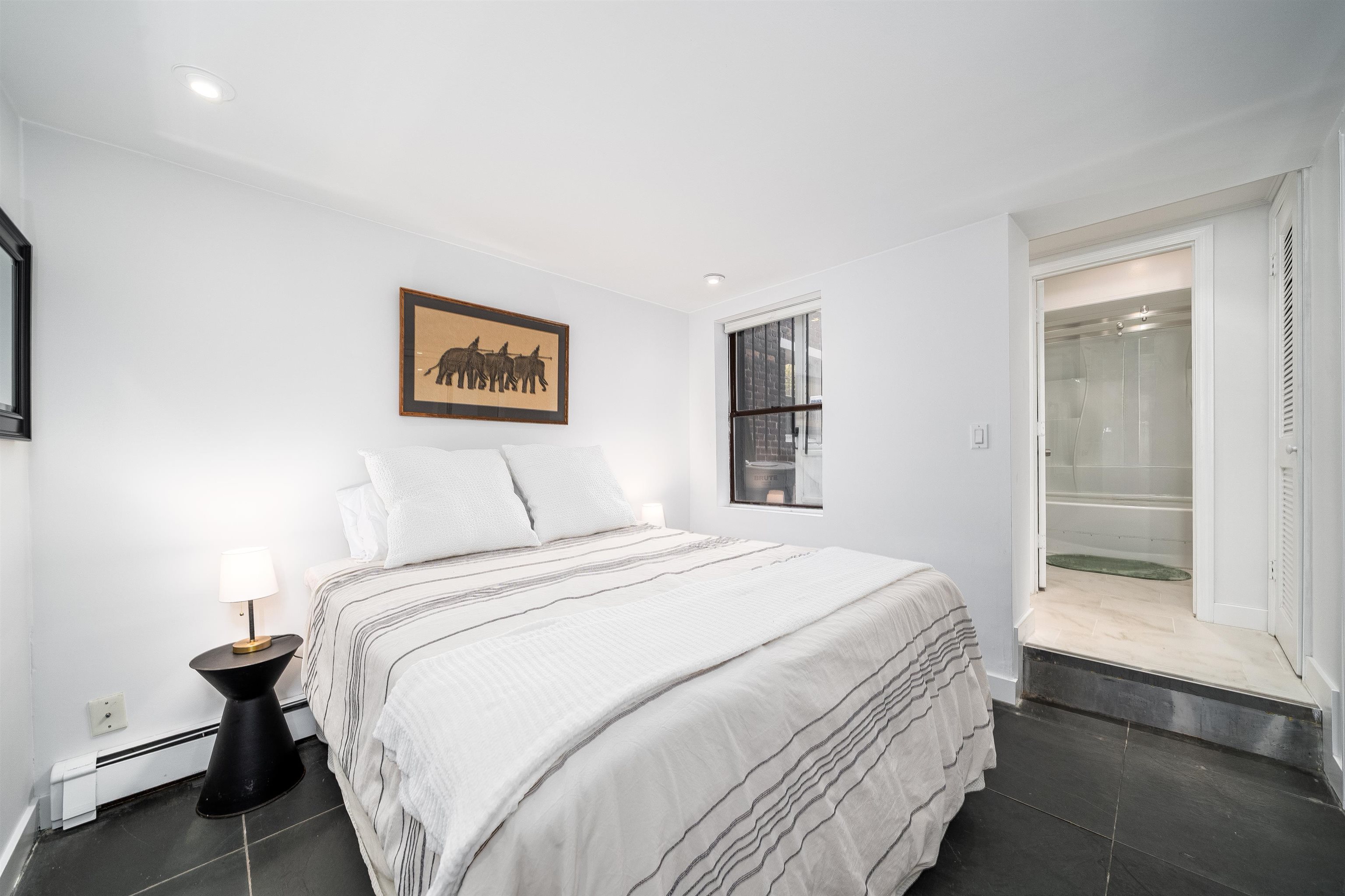 286 6TH ST