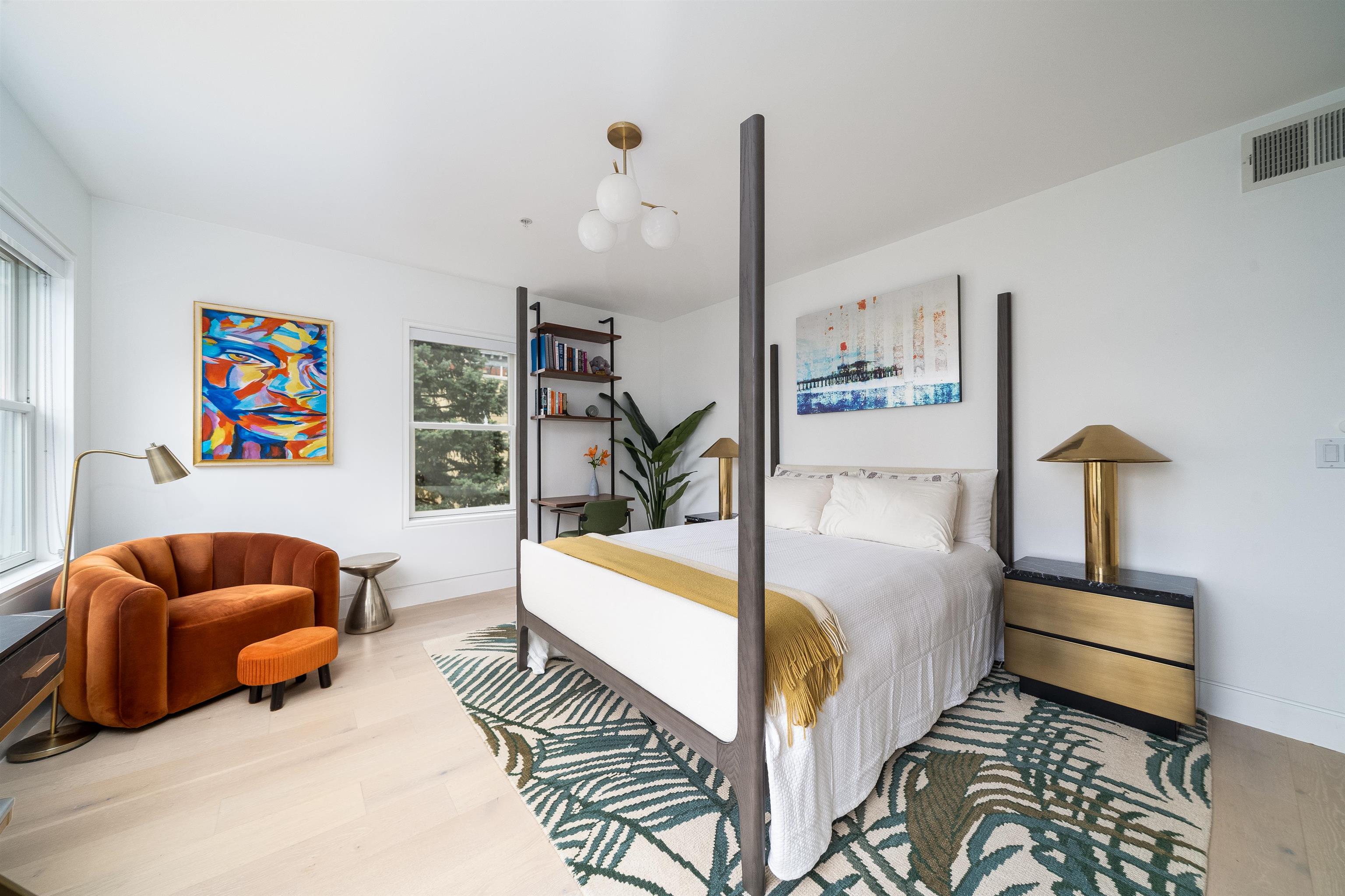 415 MONMOUTH ST Unit: 3