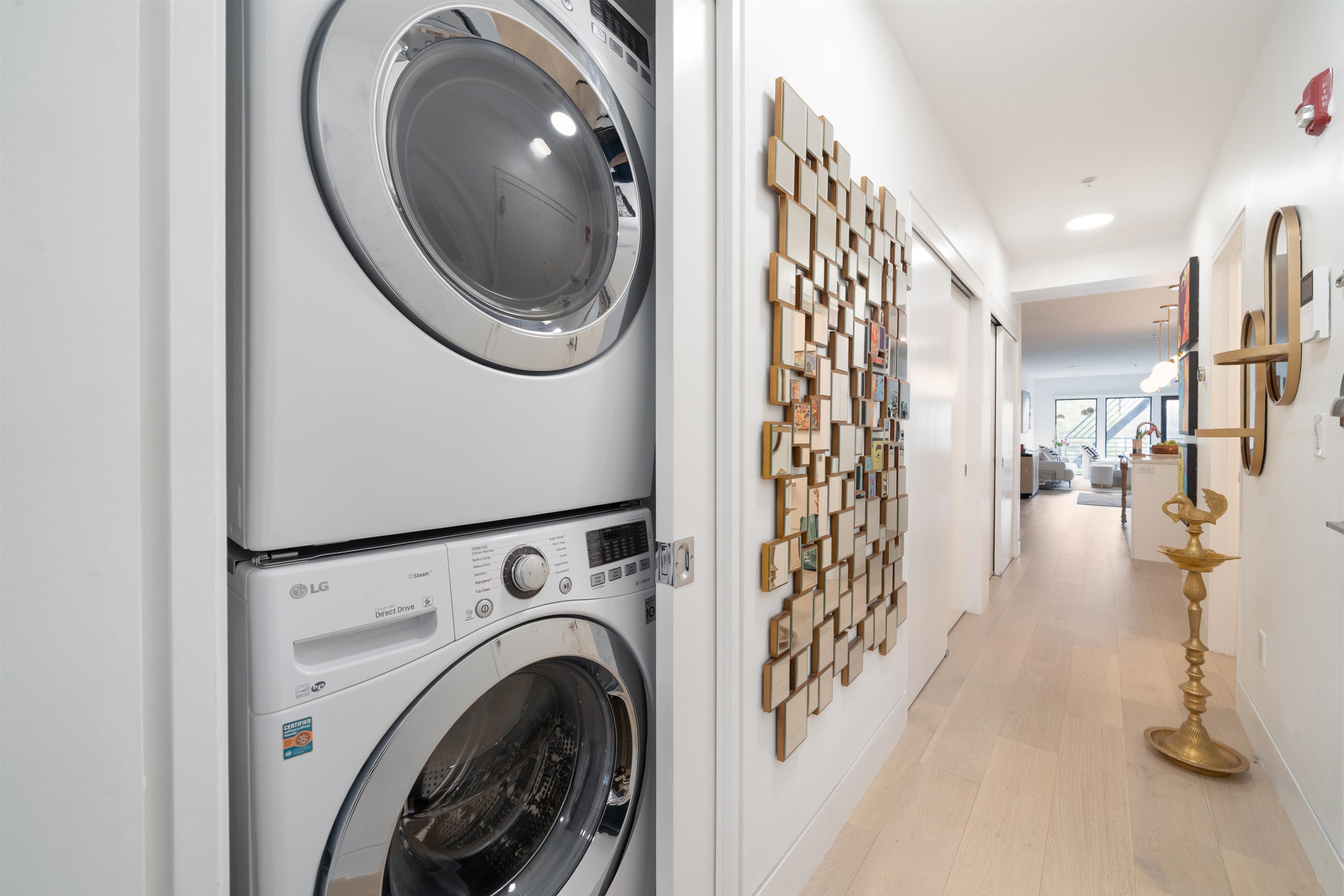 415 MONMOUTH ST Unit: 3