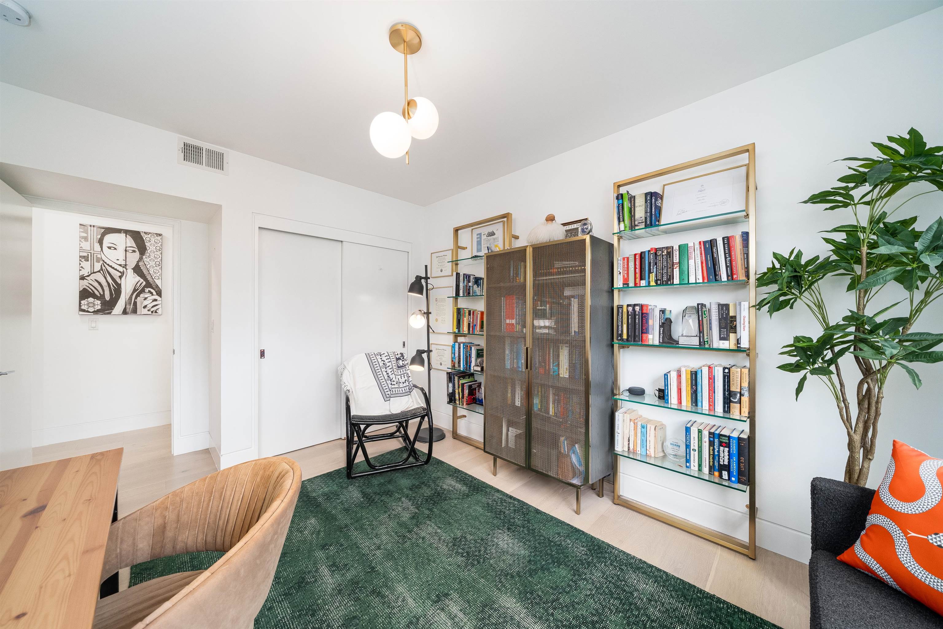 415 MONMOUTH ST Unit: 3