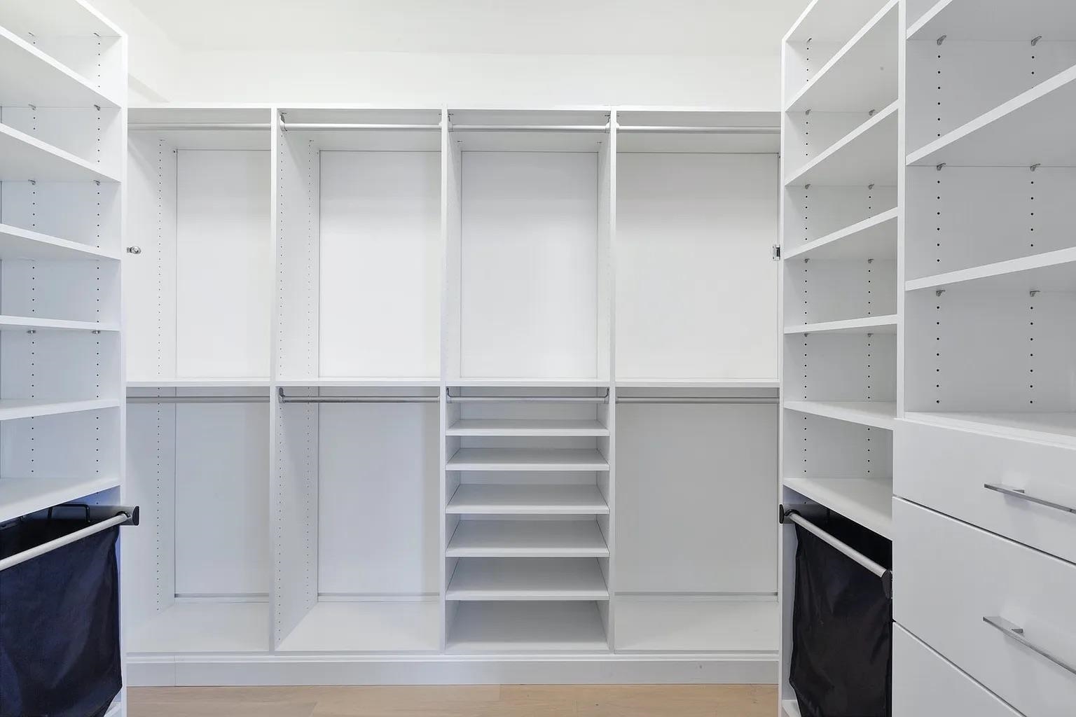 415 MONMOUTH ST Unit: 3