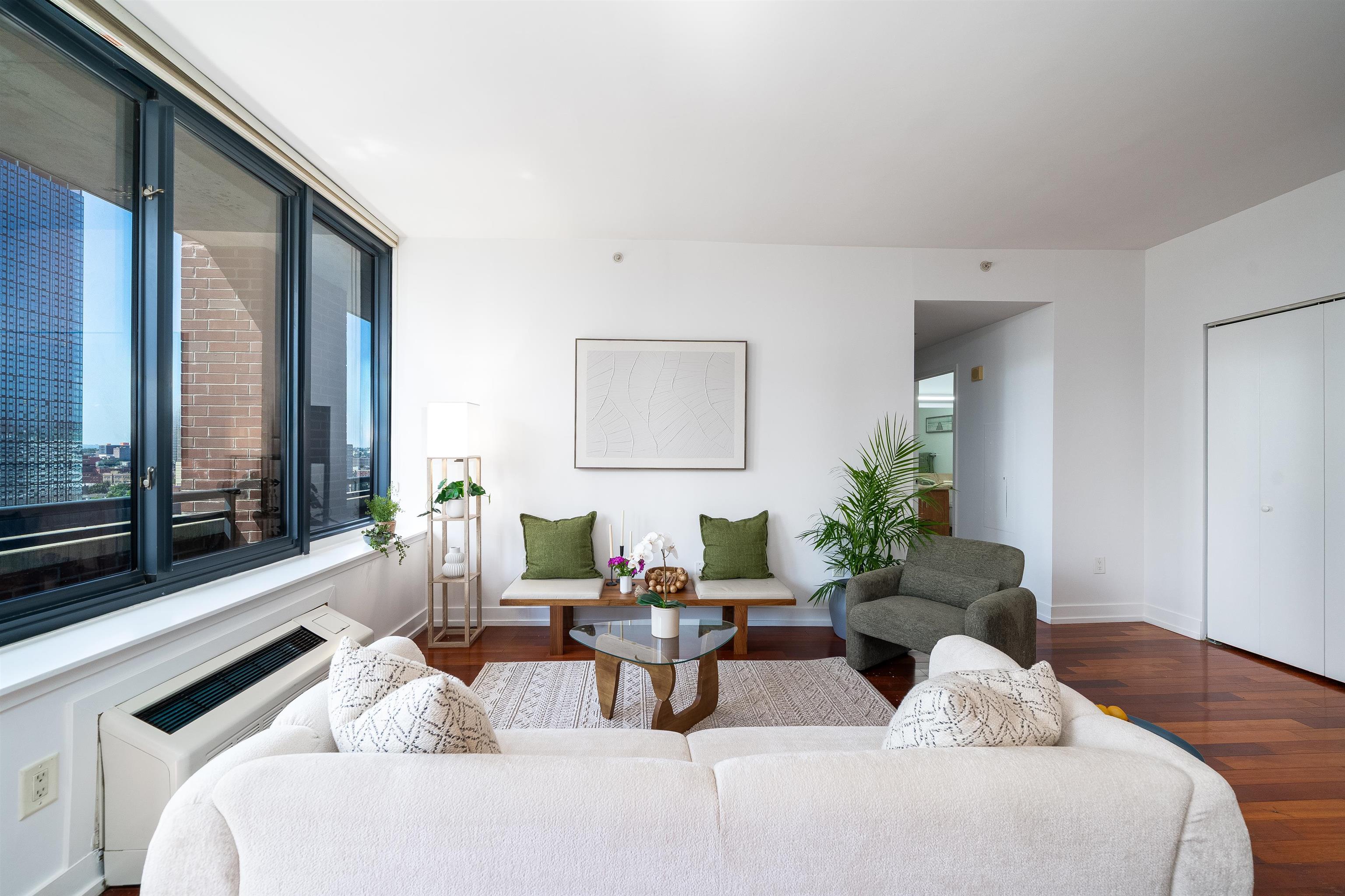 389 WASHINGTON ST Unit: 19B